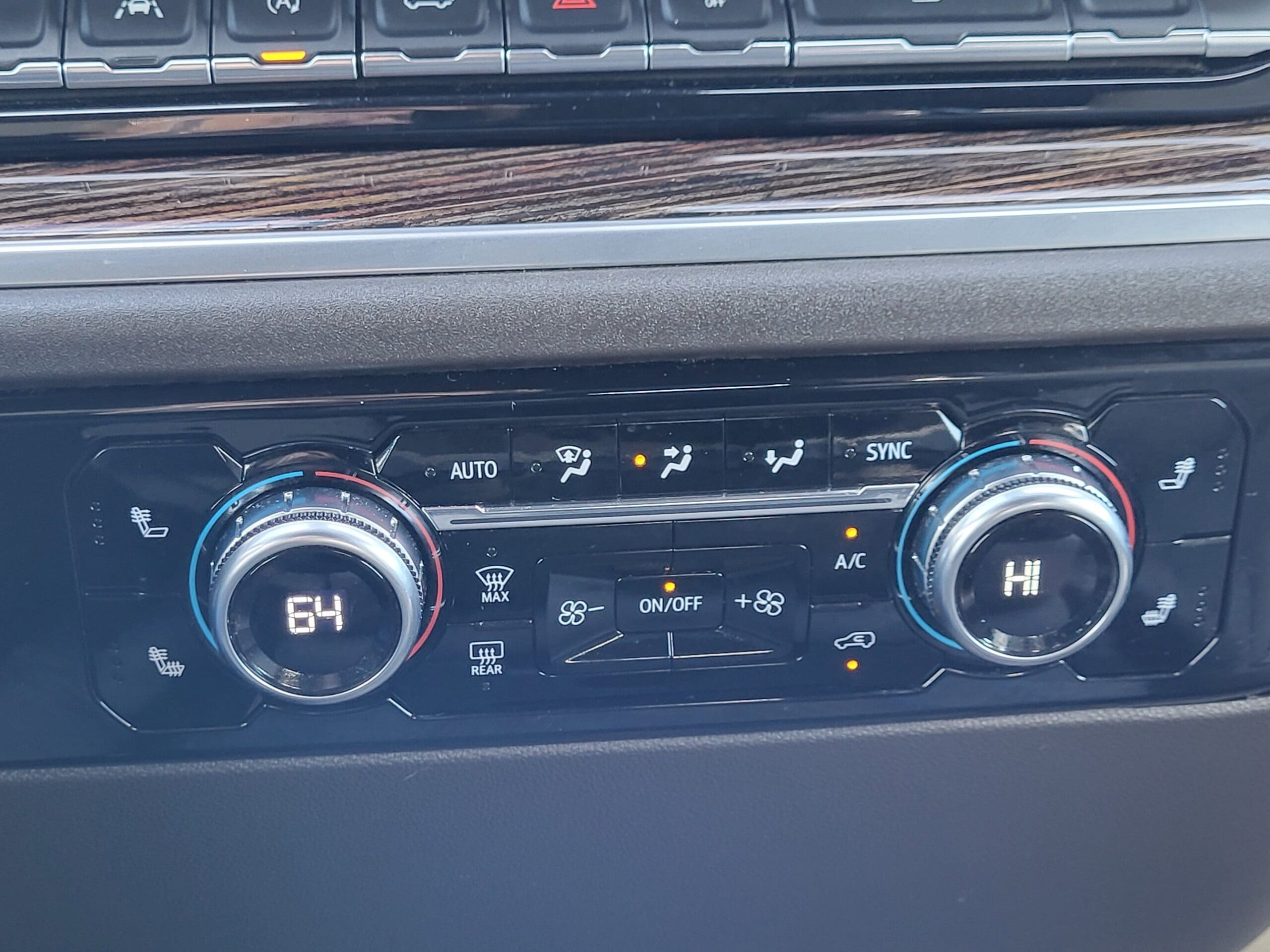 2023 GMC Sierra 1500 - Image 25