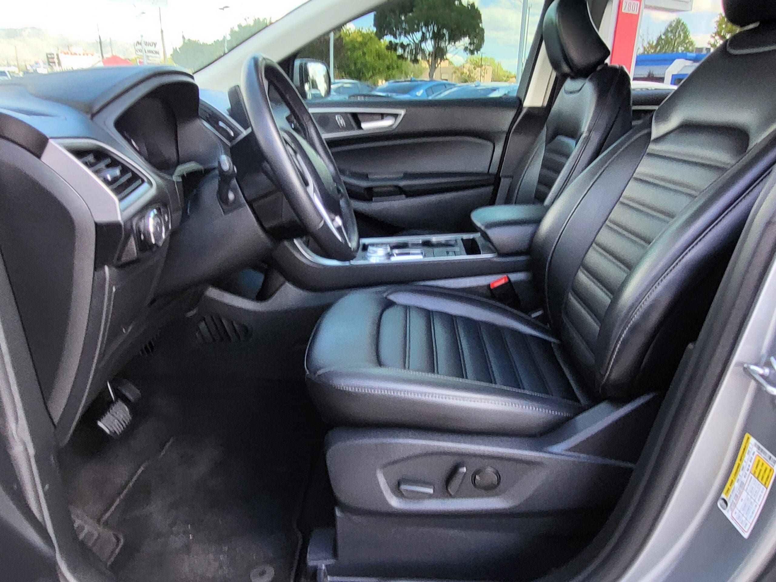 2024 Ford Edge - Image 8