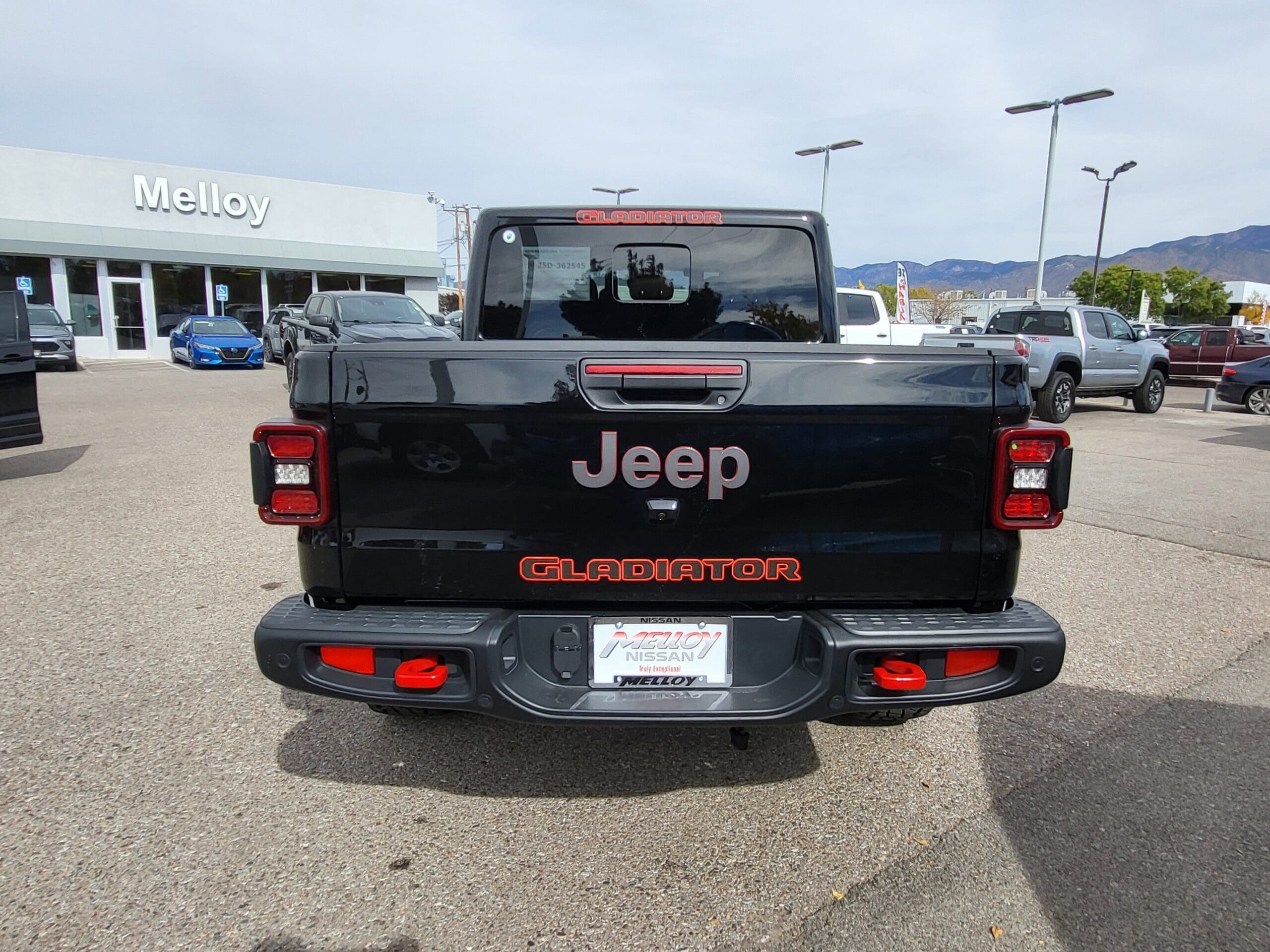 2021 Jeep Gladiator - Image 13