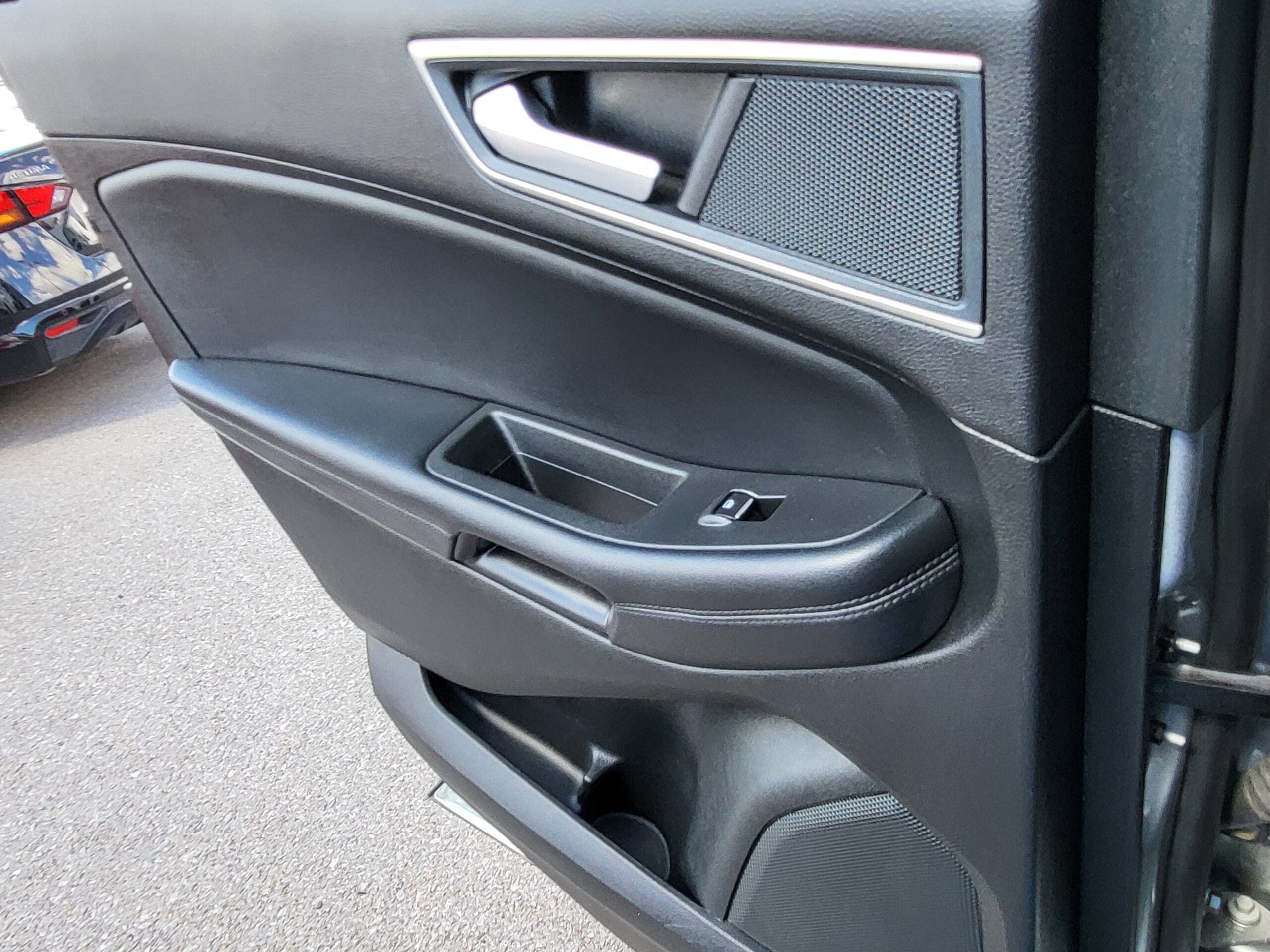 2024 Ford Edge - Image 11