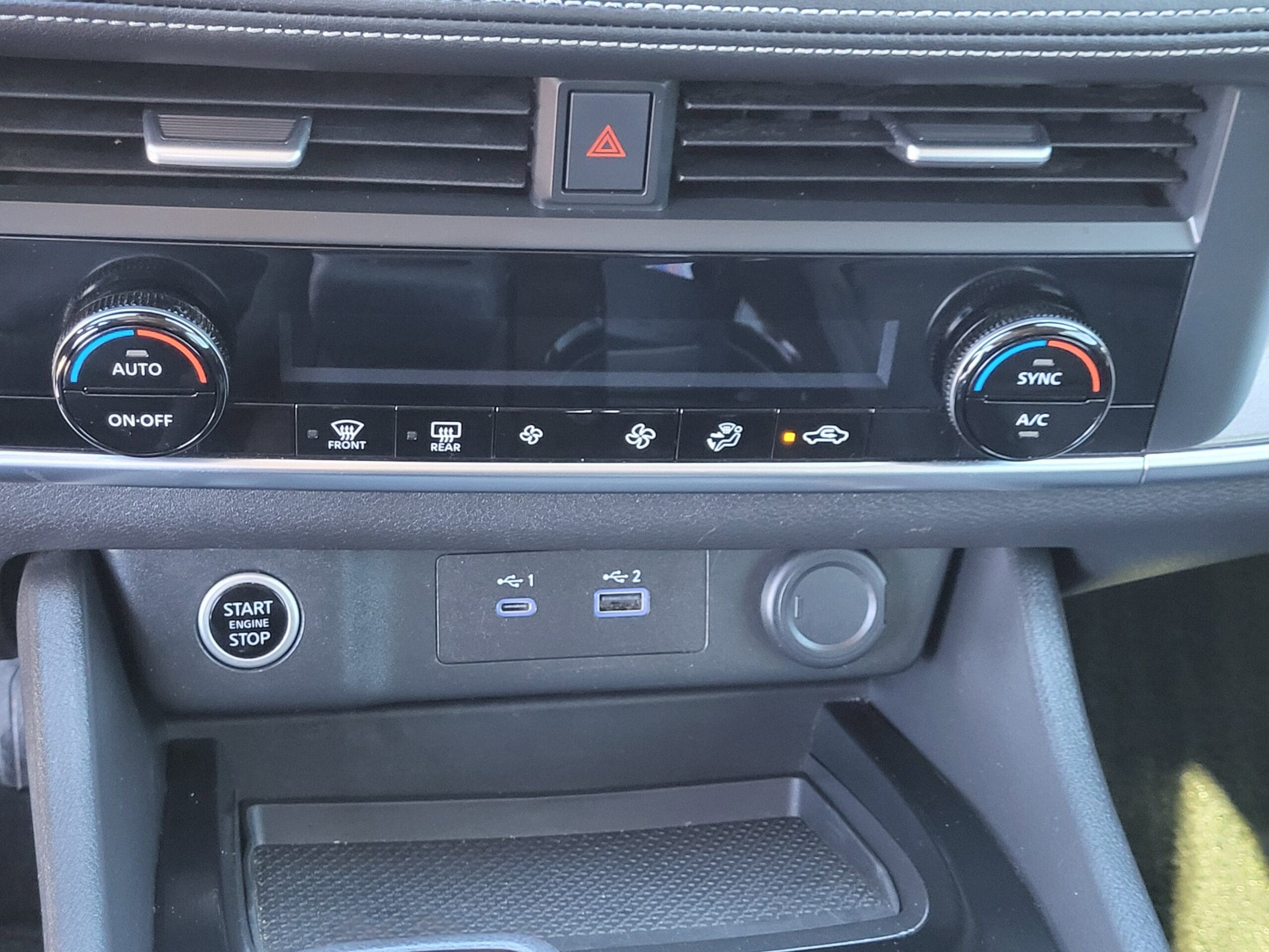 2023 Nissan Rogue - Image 25