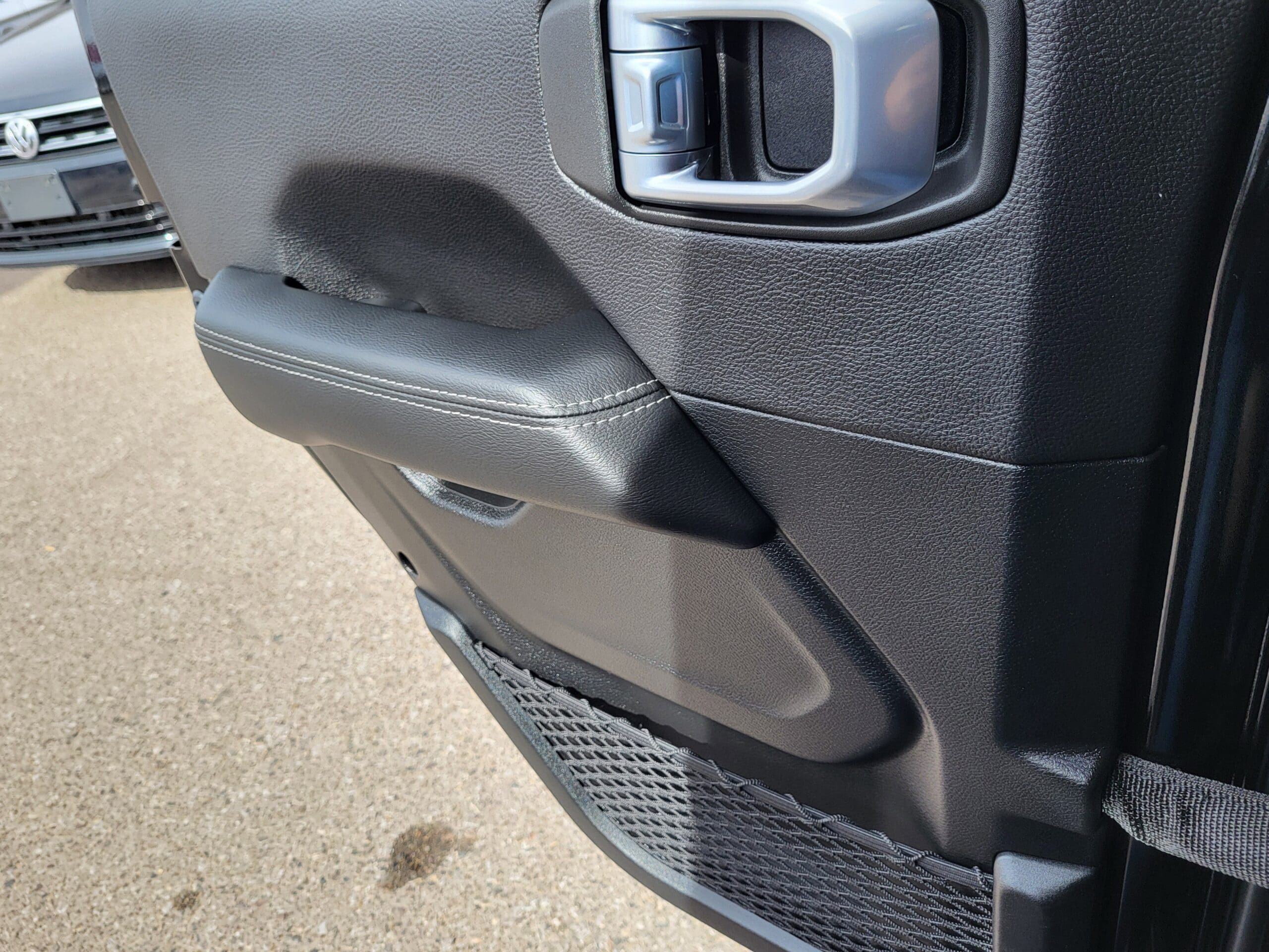 2021 Jeep Gladiator - Image 11