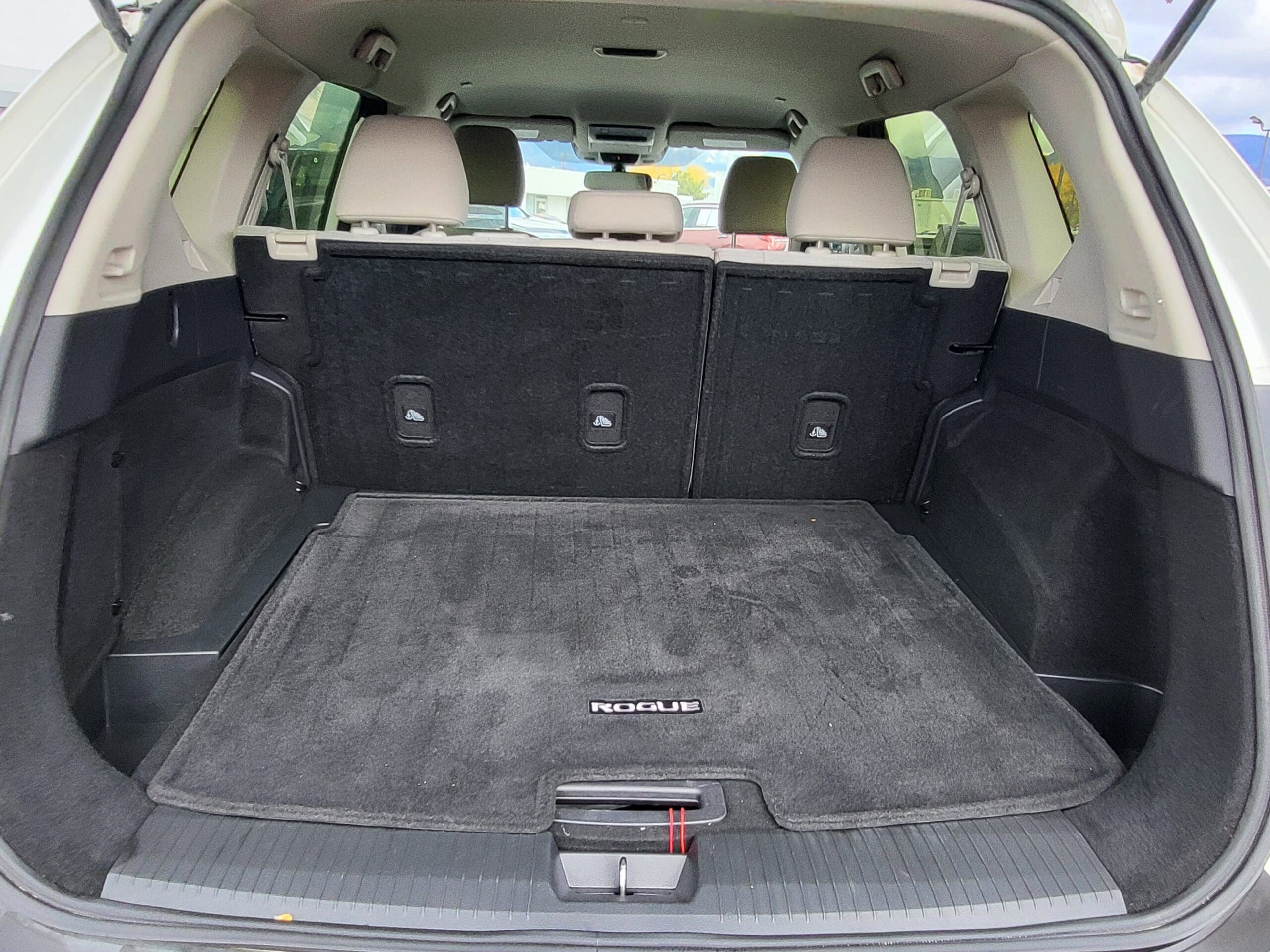 2023 Nissan Rogue - Image 12