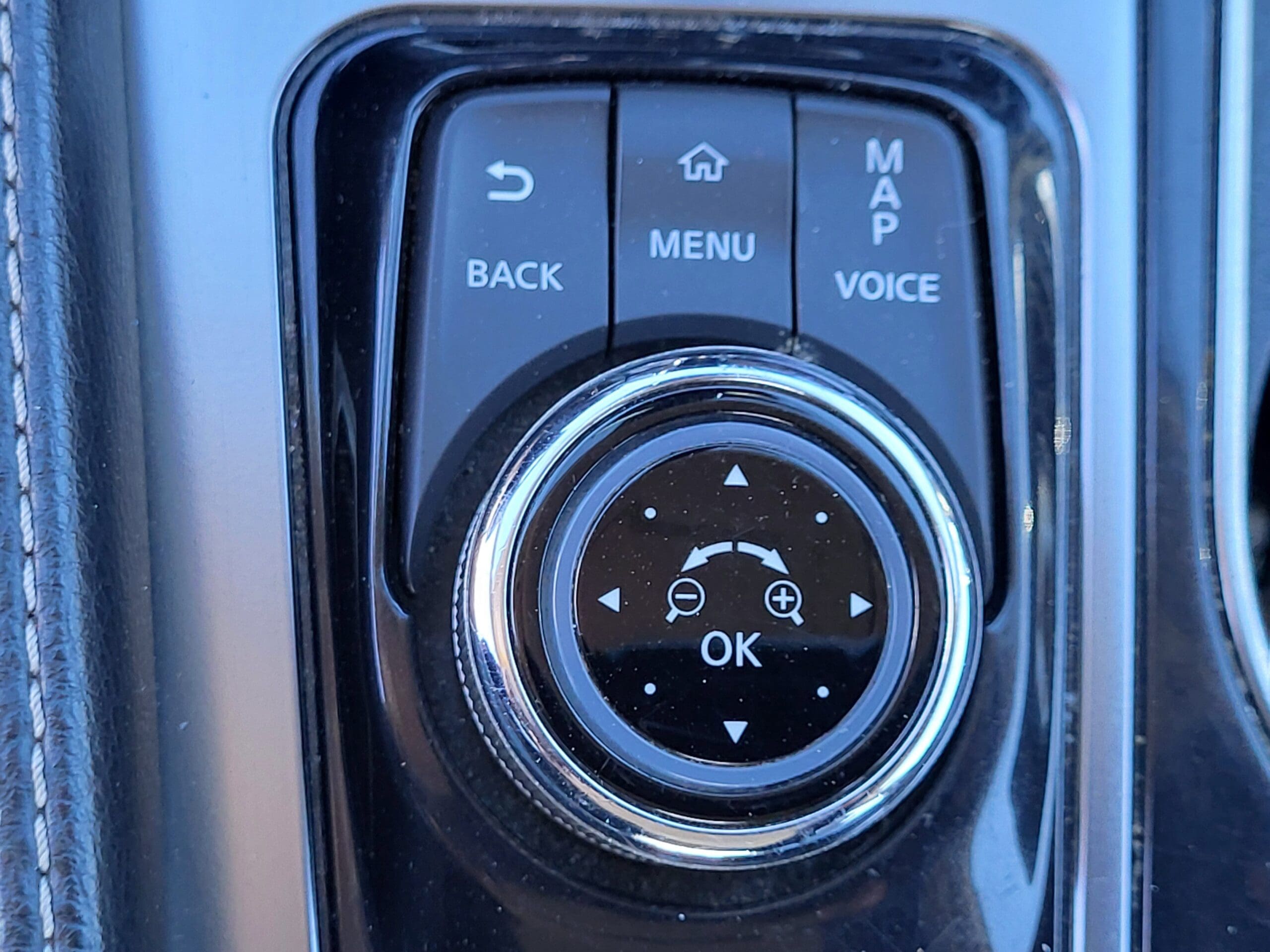 2023 Nissan Maxima - Image 27