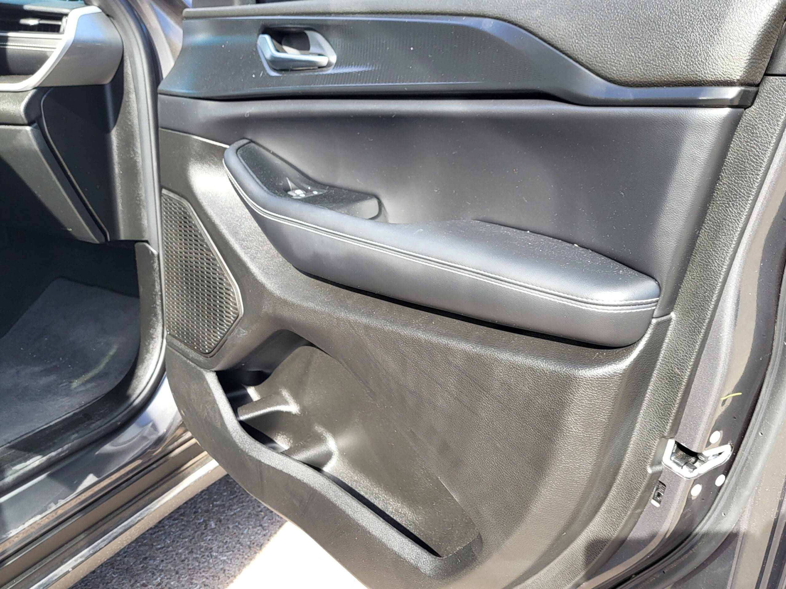 2025 Jeep Grand Cherokee - Image 16