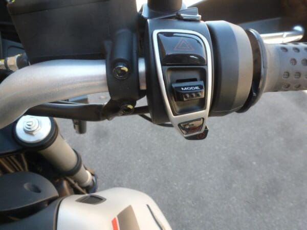 2023 Moto Guzzi V85 TT