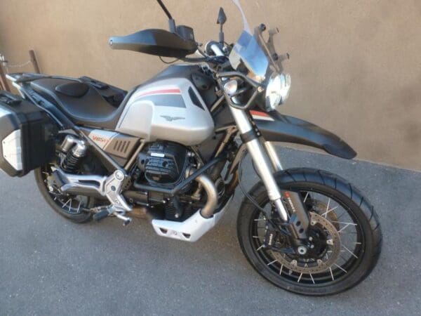 2023 Moto Guzzi V85 TT