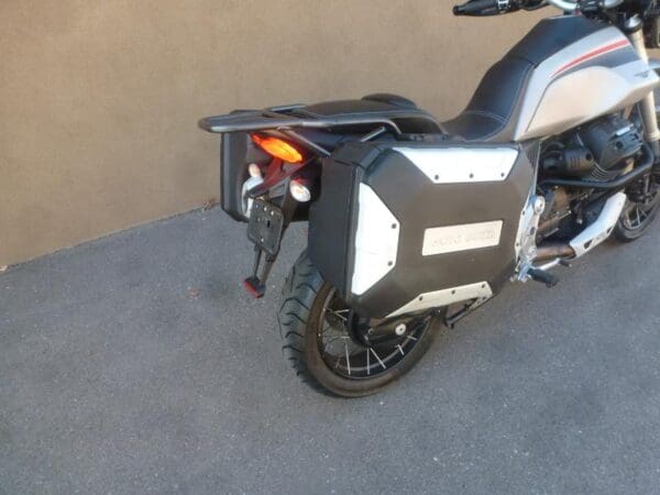 2023 Moto Guzzi V85 TT