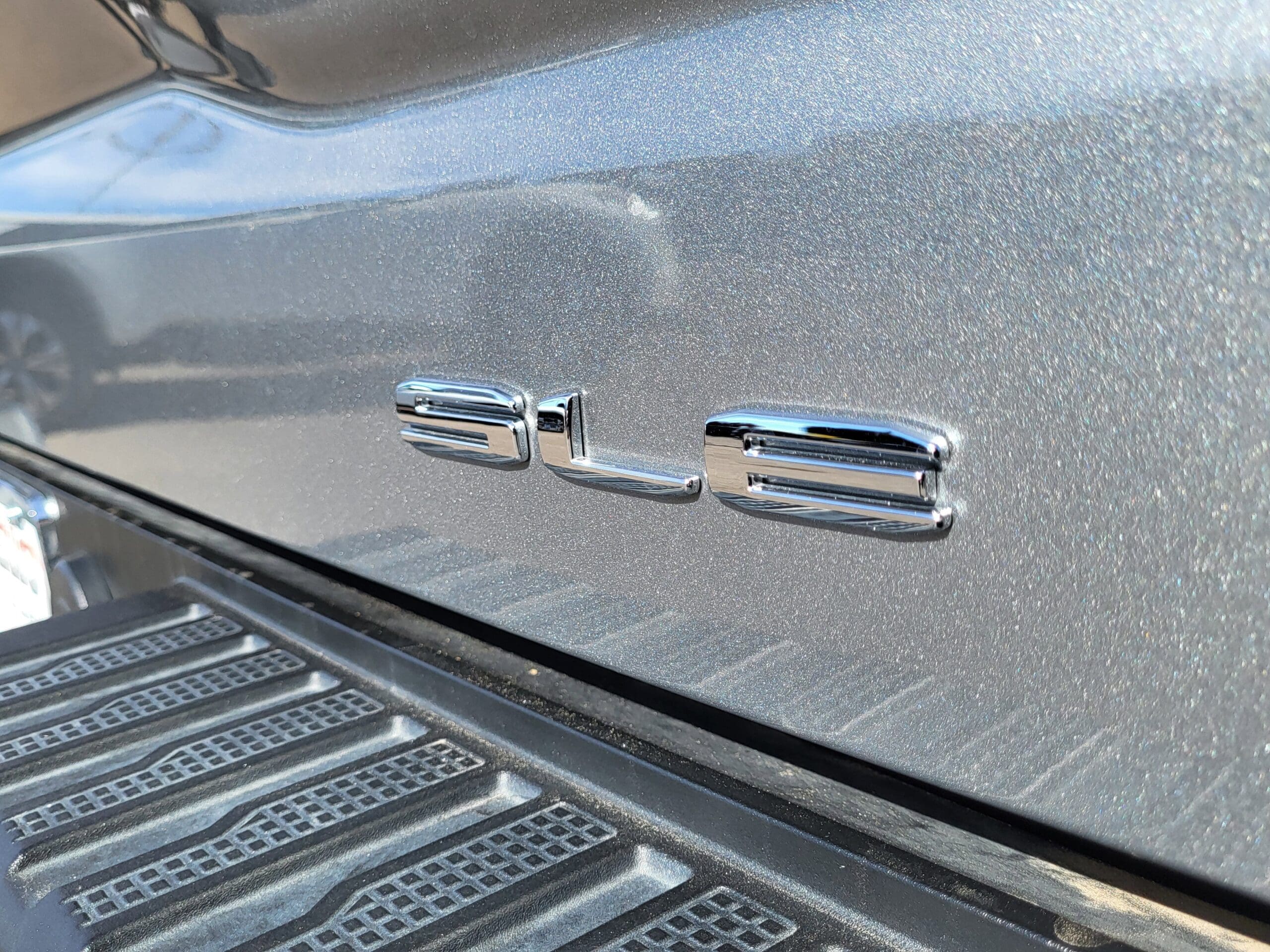 2023 GMC Sierra 1500 - Image 14