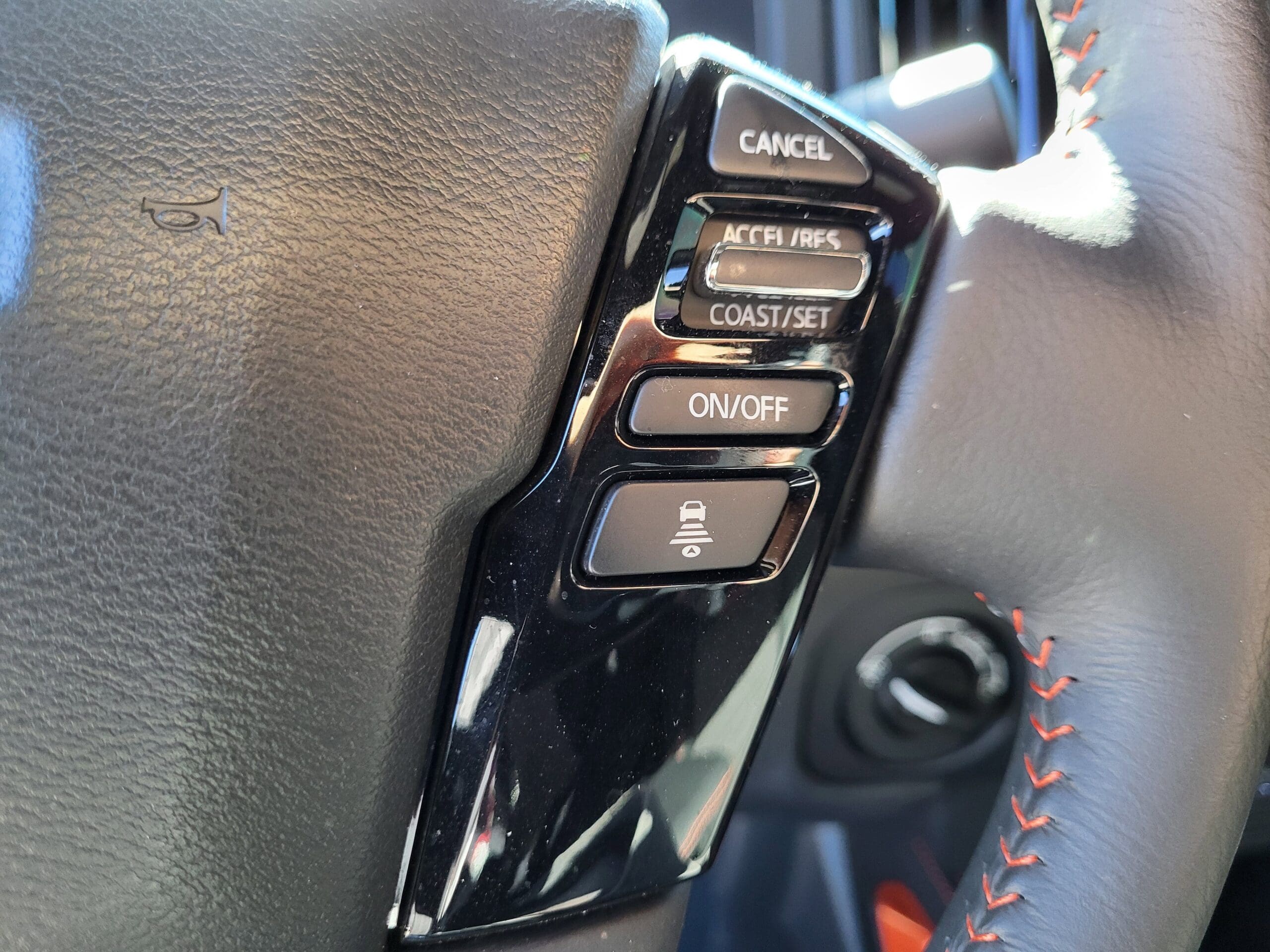 2025 Nissan Frontier - Image 20