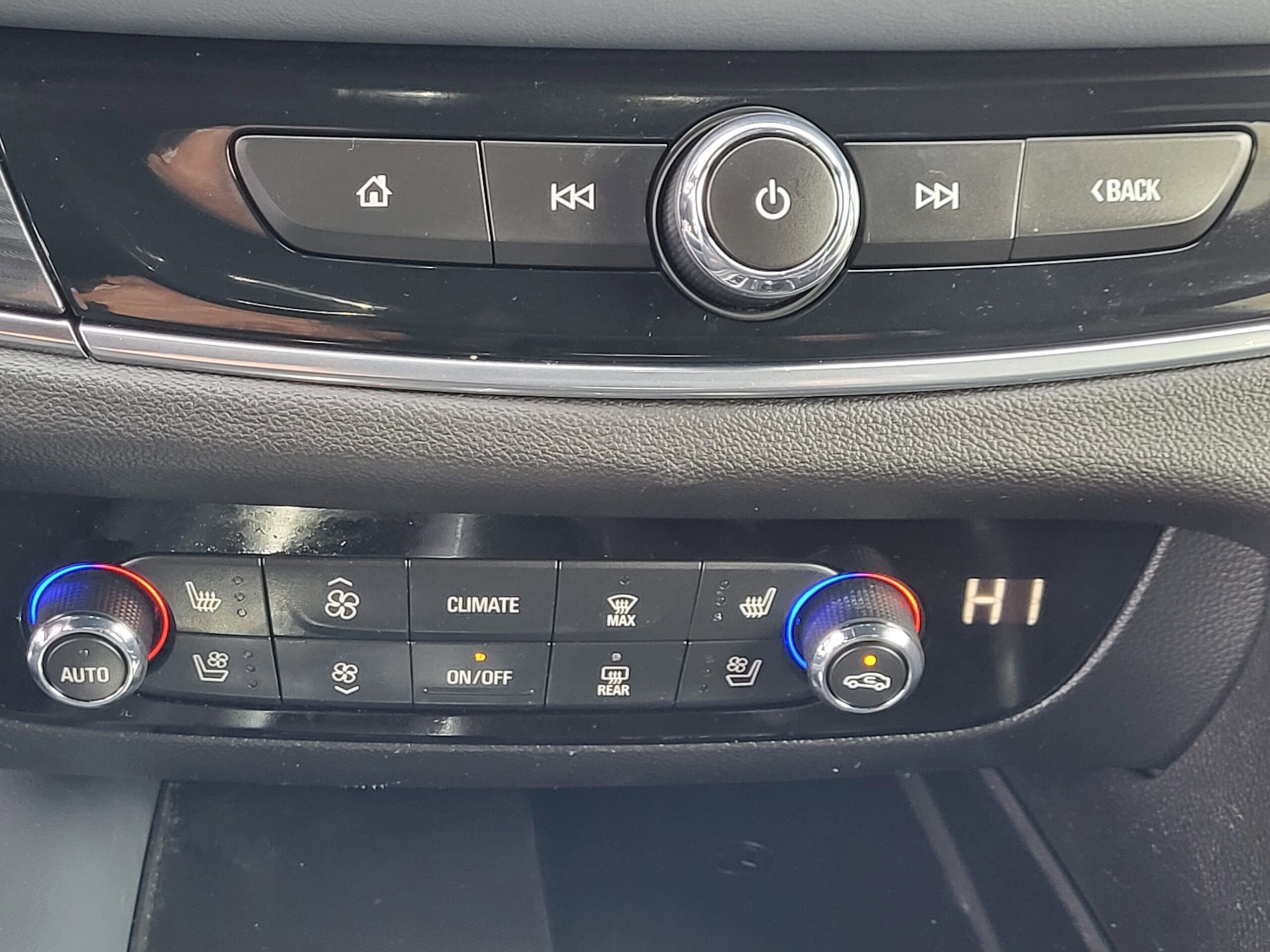 2024 Buick Enclave - Image 25