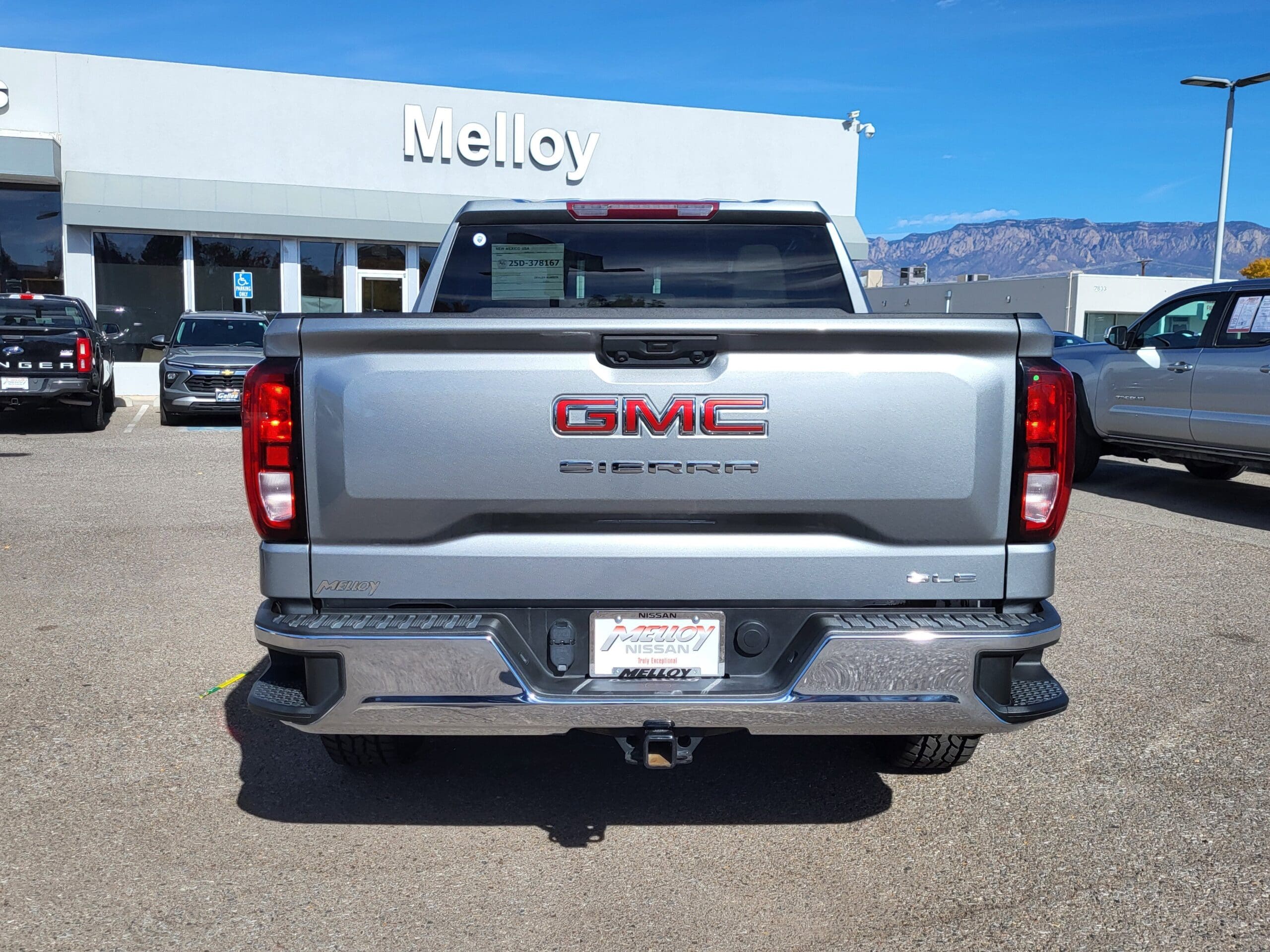2023 GMC Sierra 1500 - Image 13