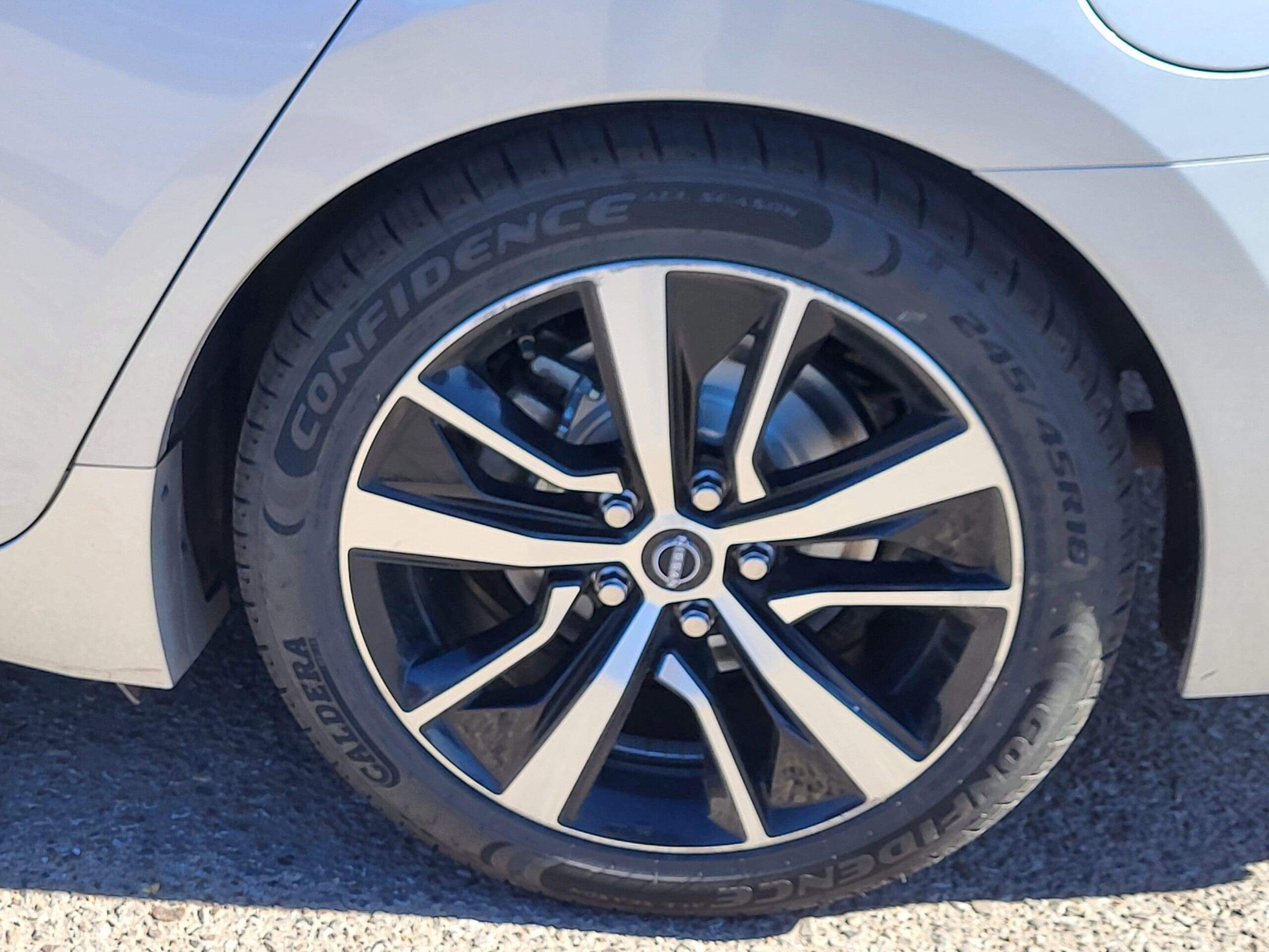 2023 Nissan Maxima - Image 18