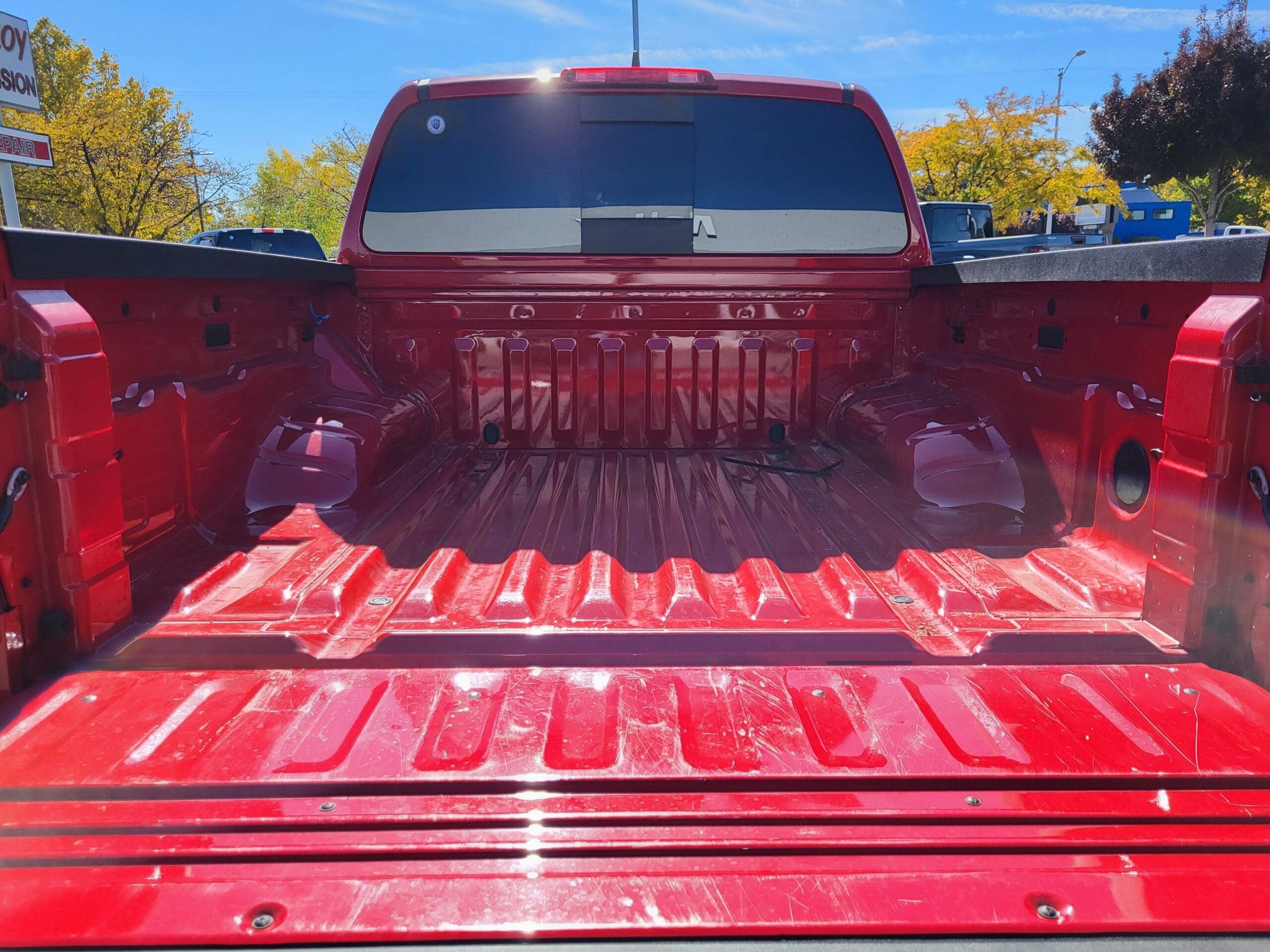 2025 Nissan Frontier - Image 12