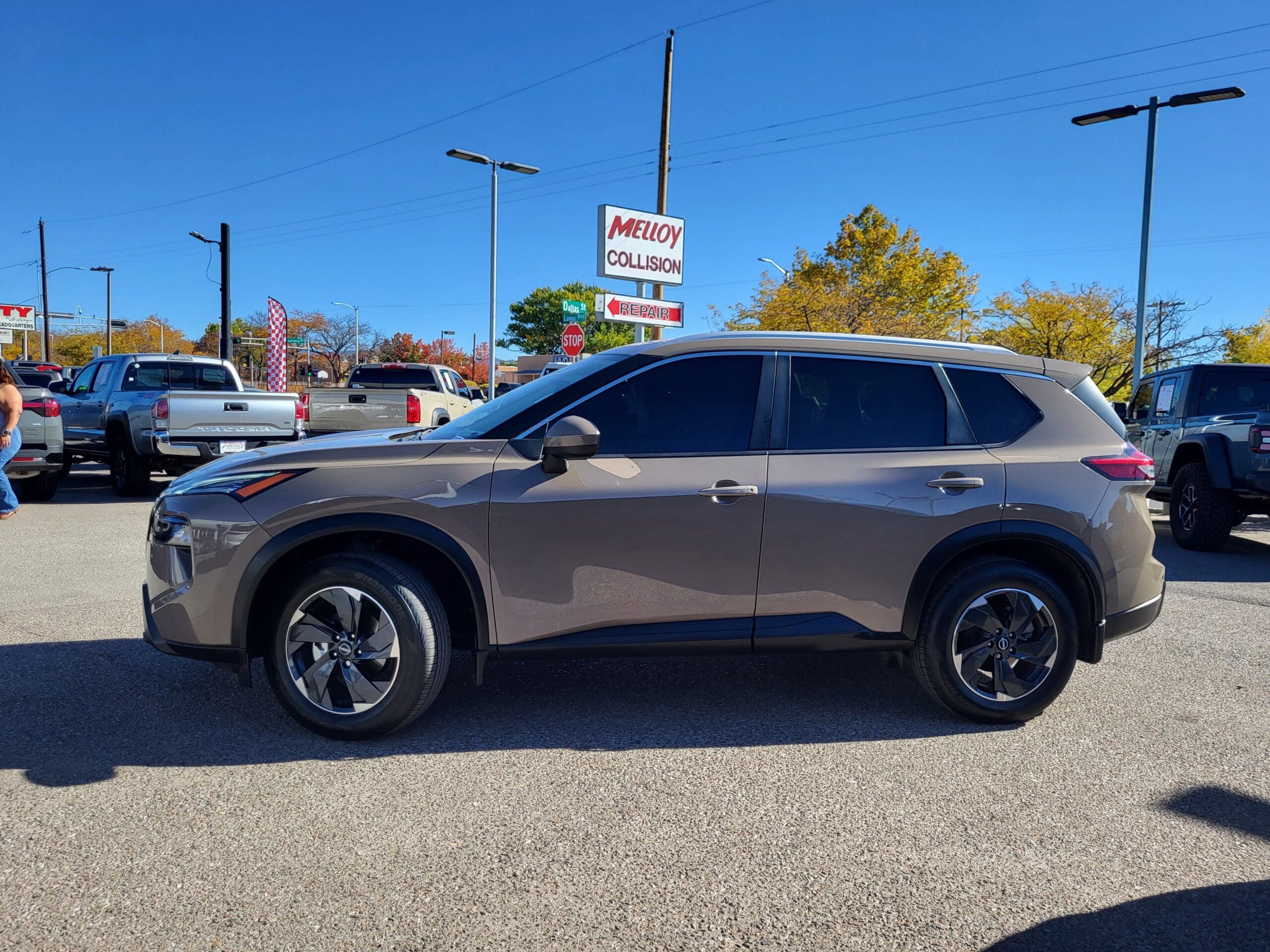 2024 Nissan Rogue - Image 2