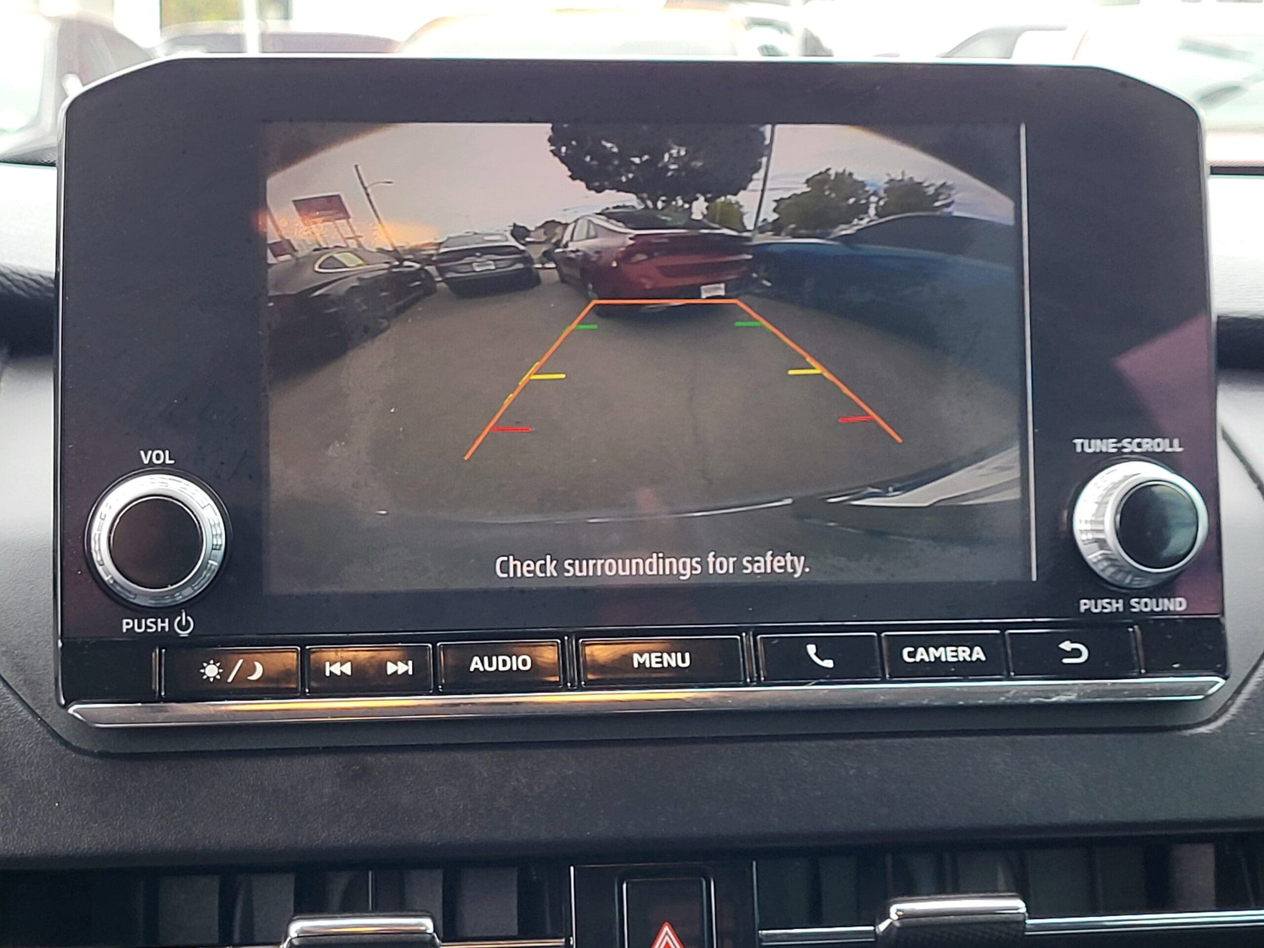 2022 Mitsubishi Outlander - Image 26