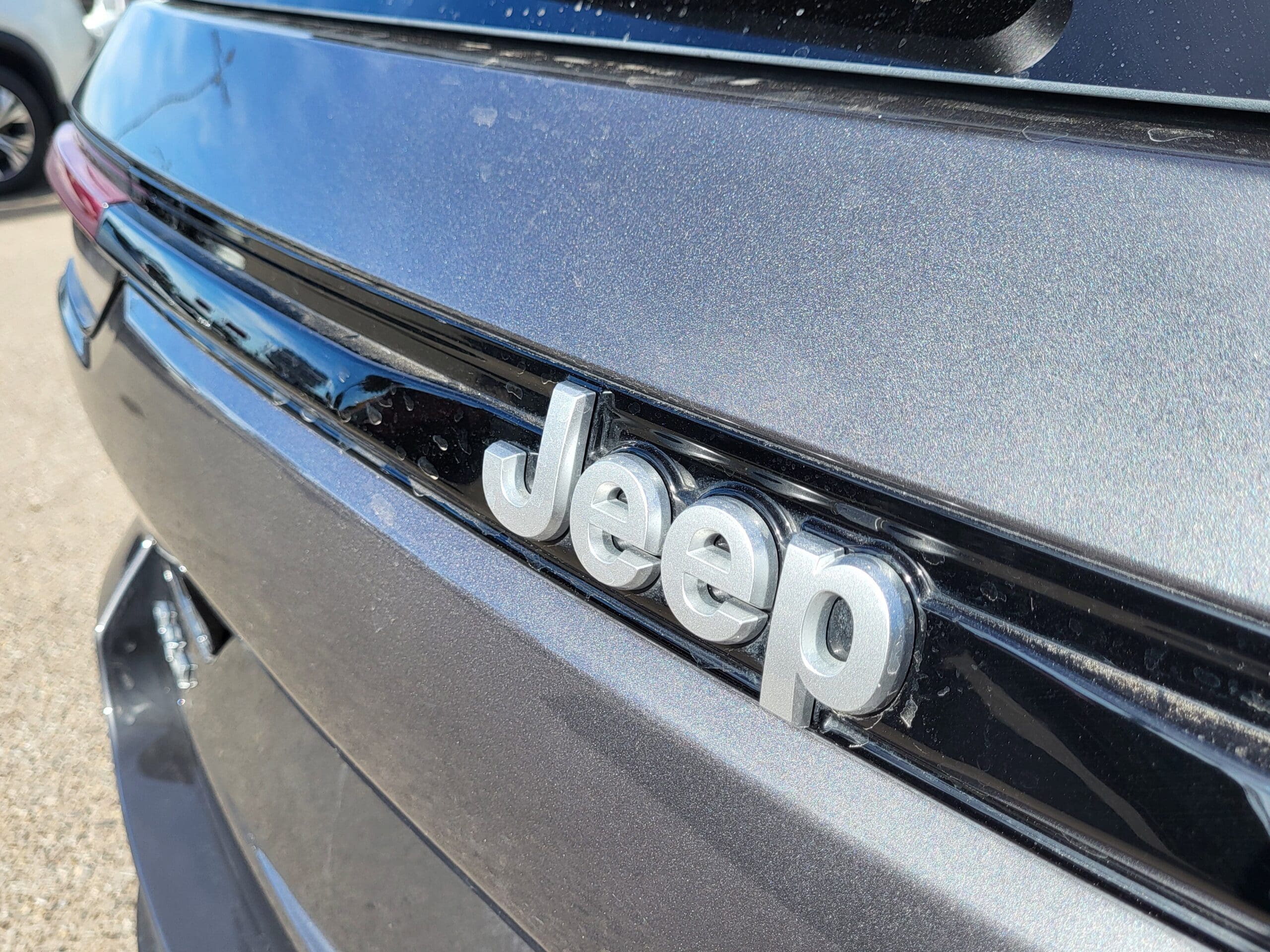 2025 Jeep Grand Cherokee - Image 14