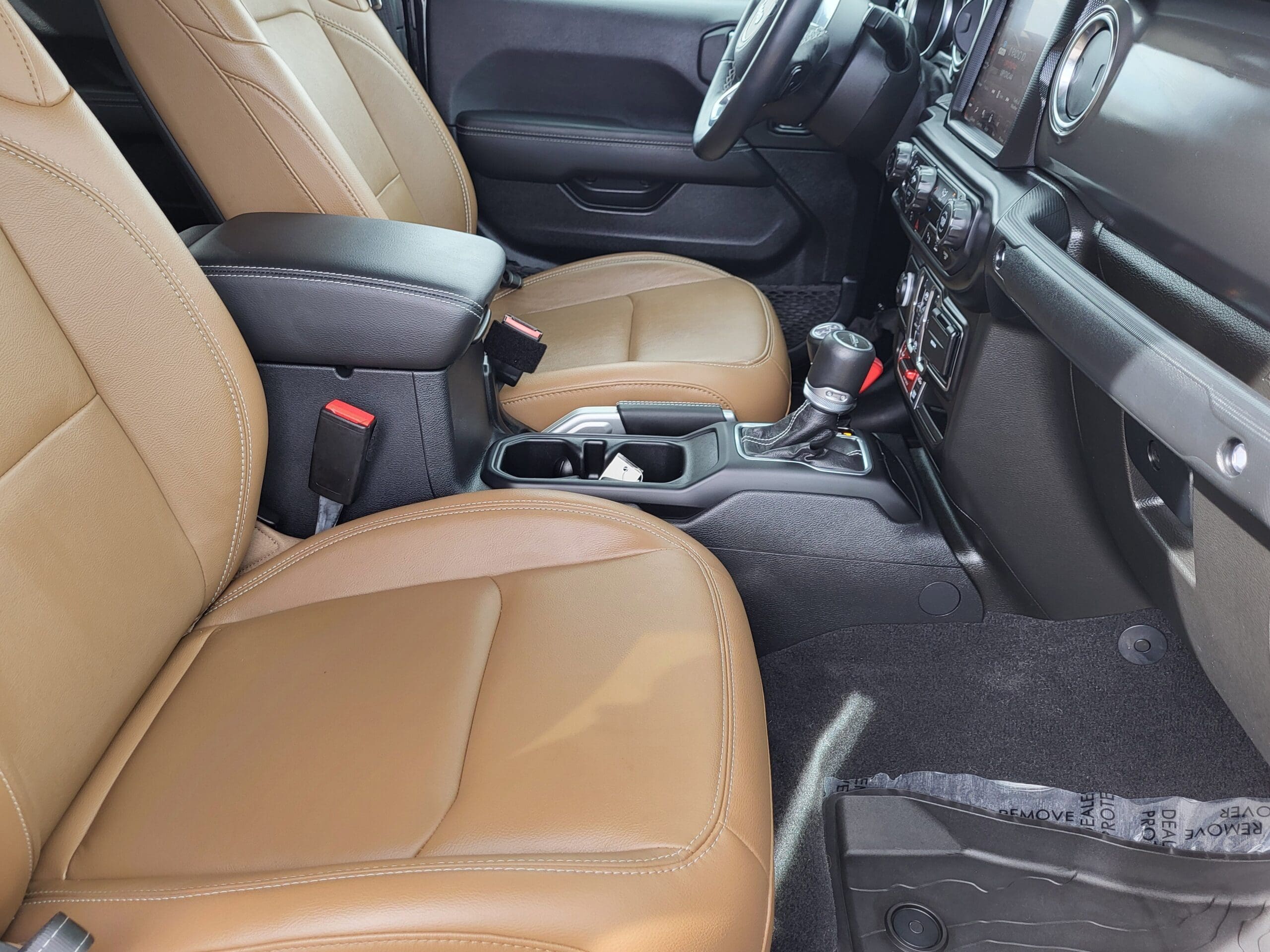 2021 Jeep Gladiator - Image 15