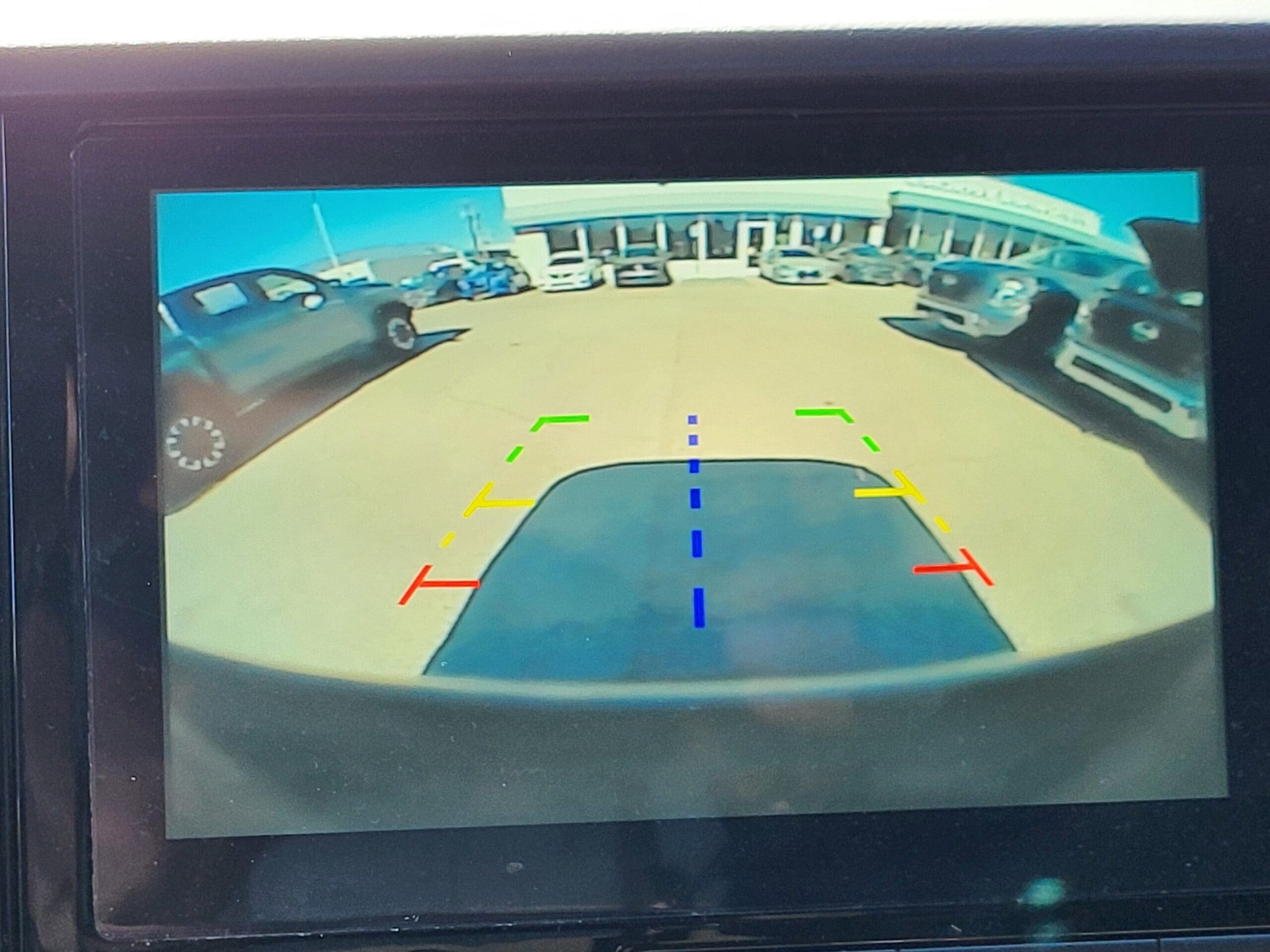 2025 Nissan Frontier - Image 23