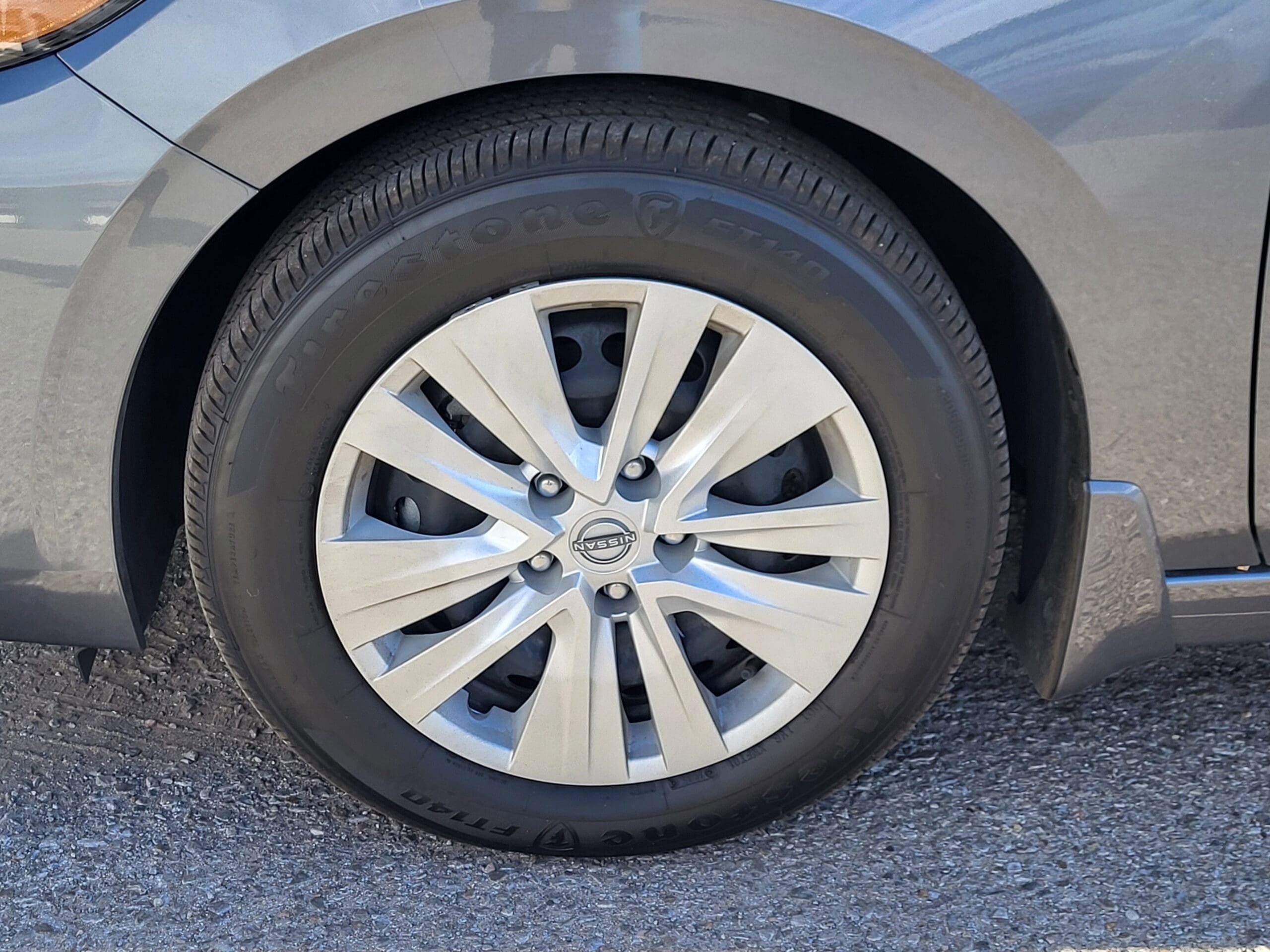 2025 Nissan Sentra - Image 17