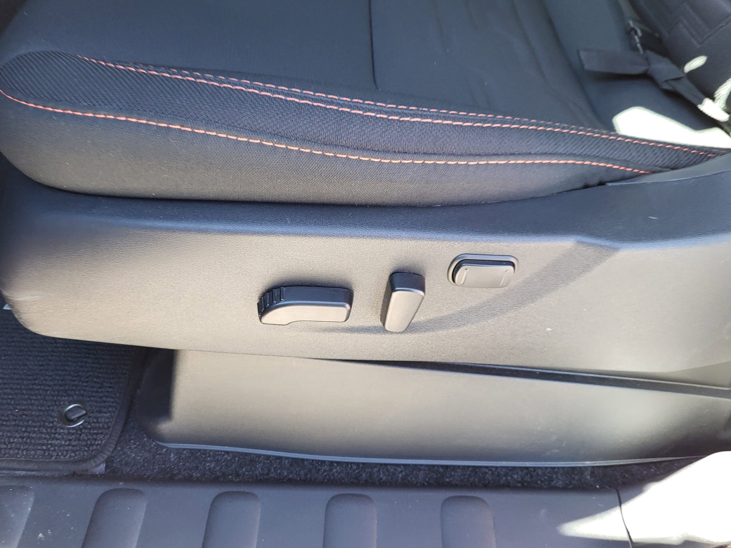 2025 Nissan Frontier - Image 7