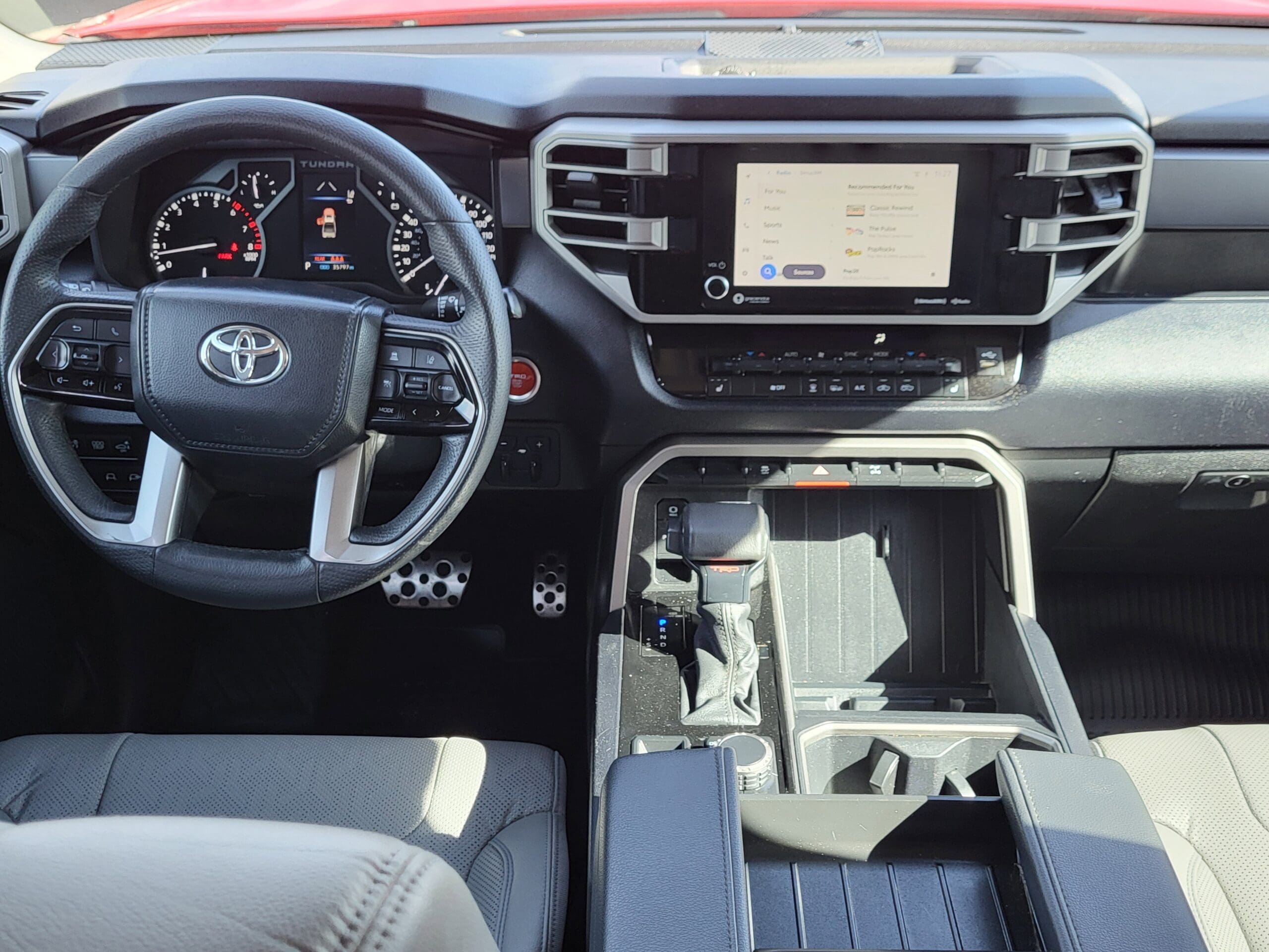 2023 Toyota Tundra 4WD - Image 10