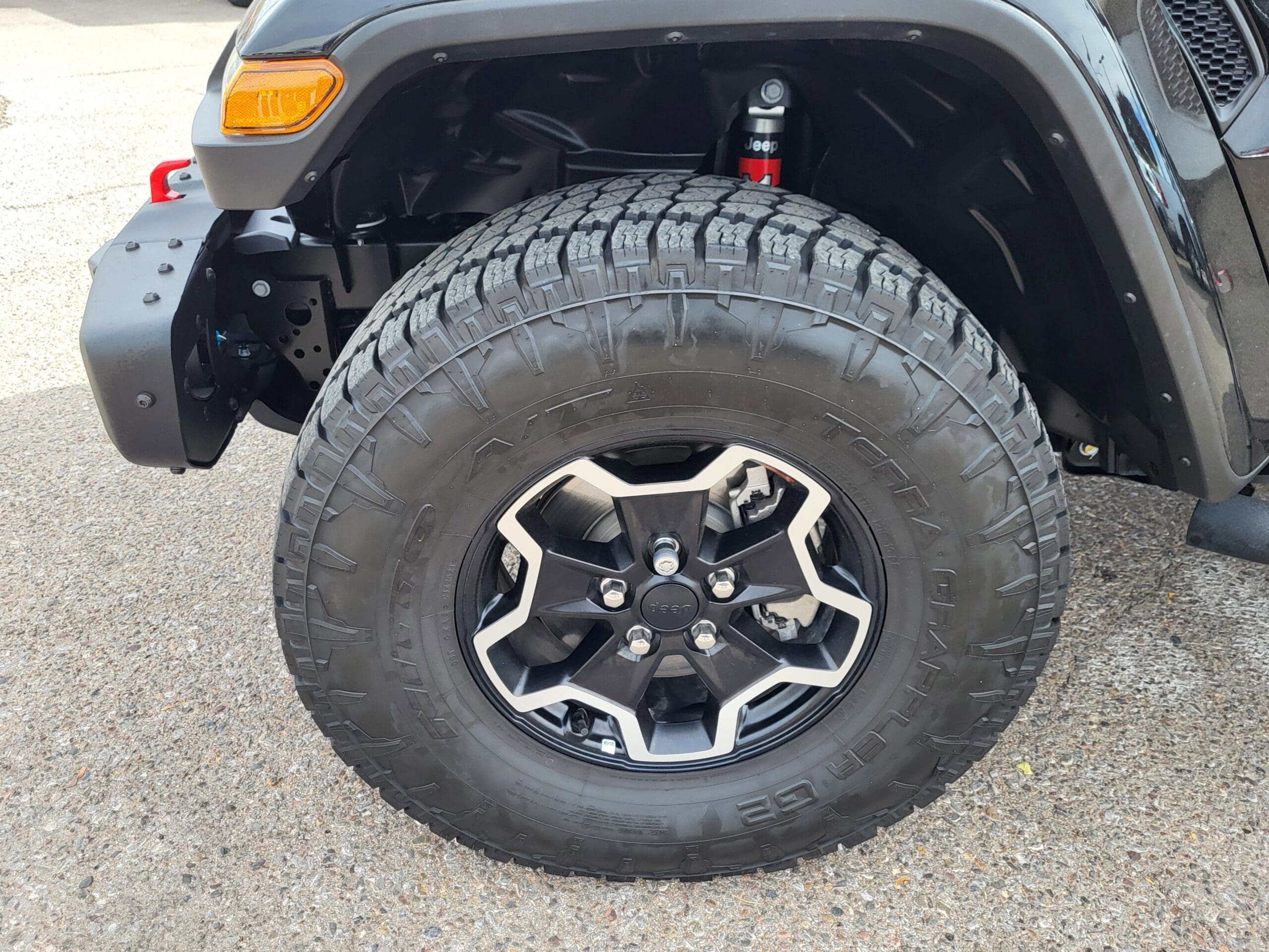 2021 Jeep Gladiator - Image 17