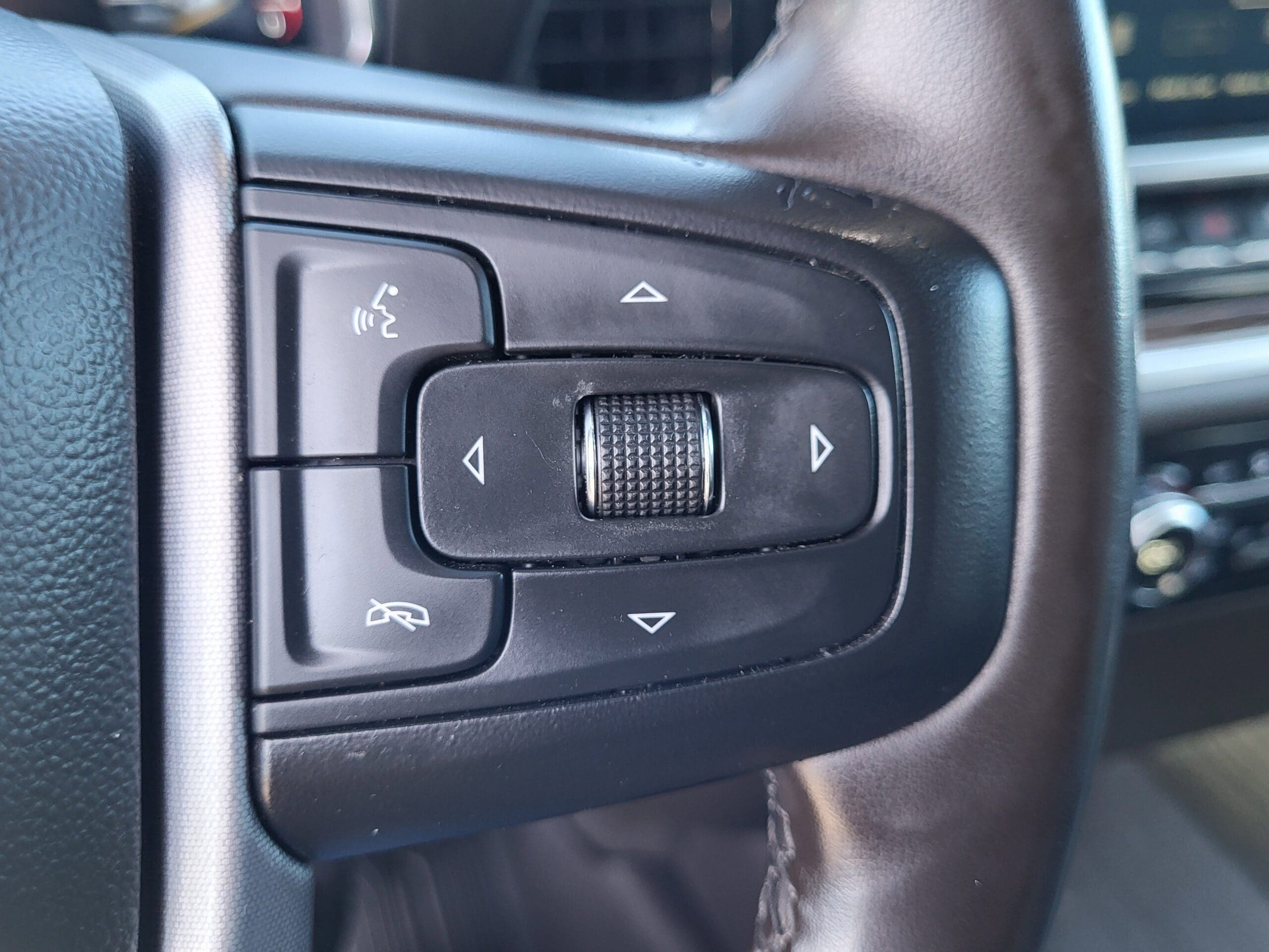 2023 GMC Sierra 1500 - Image 21