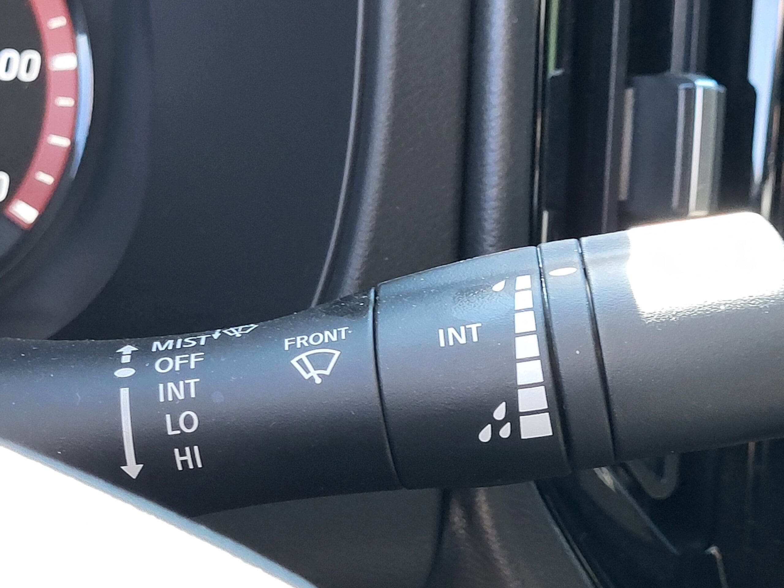 2025 Nissan Frontier - Image 27