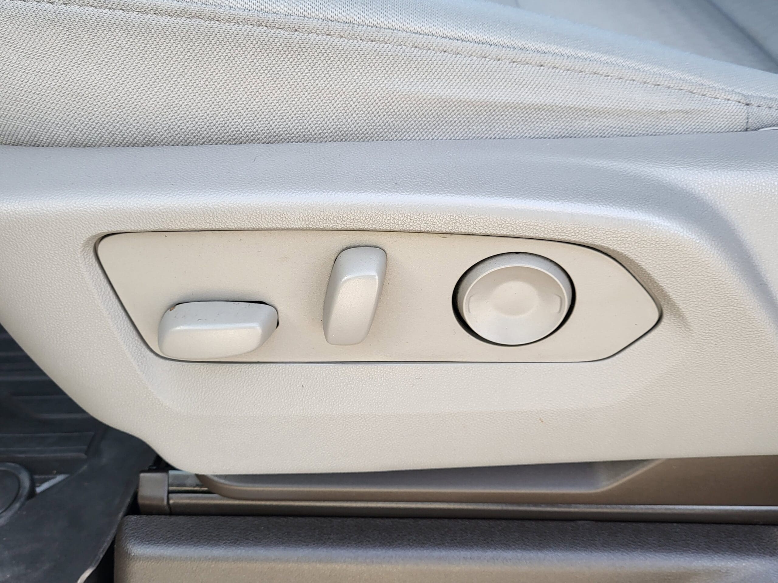 2023 GMC Sierra 1500 - Image 6