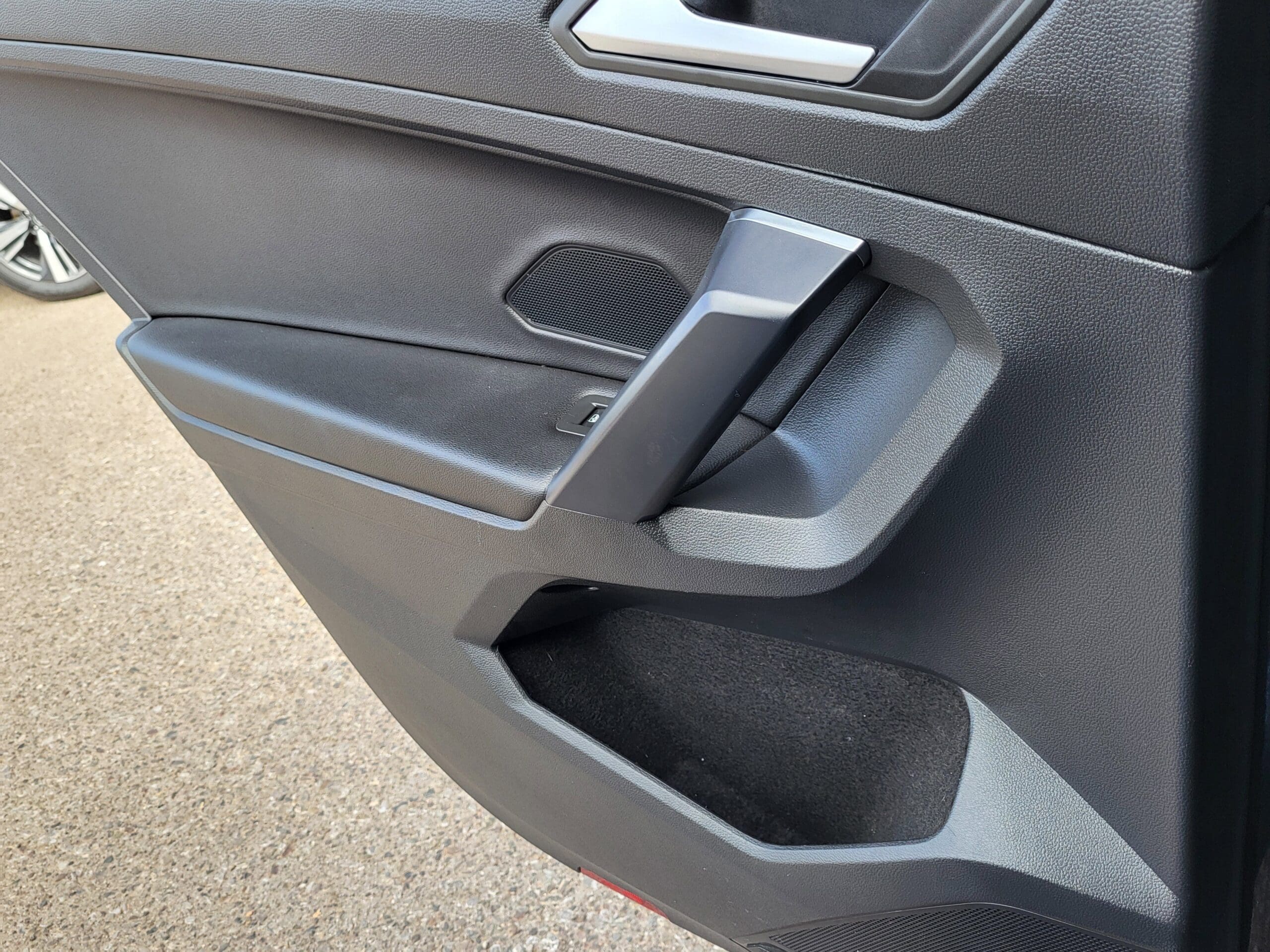 2021 Volkswagen Tiguan - Image 11