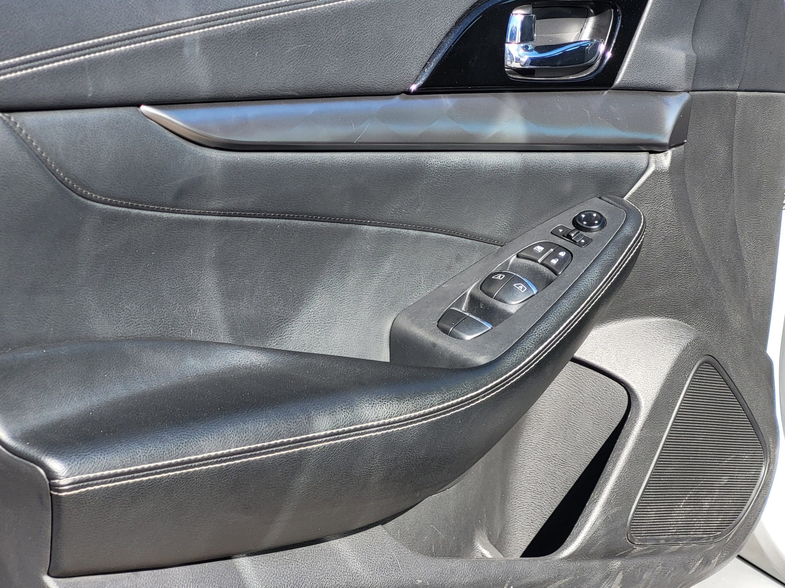 2023 Nissan Maxima - Image 7