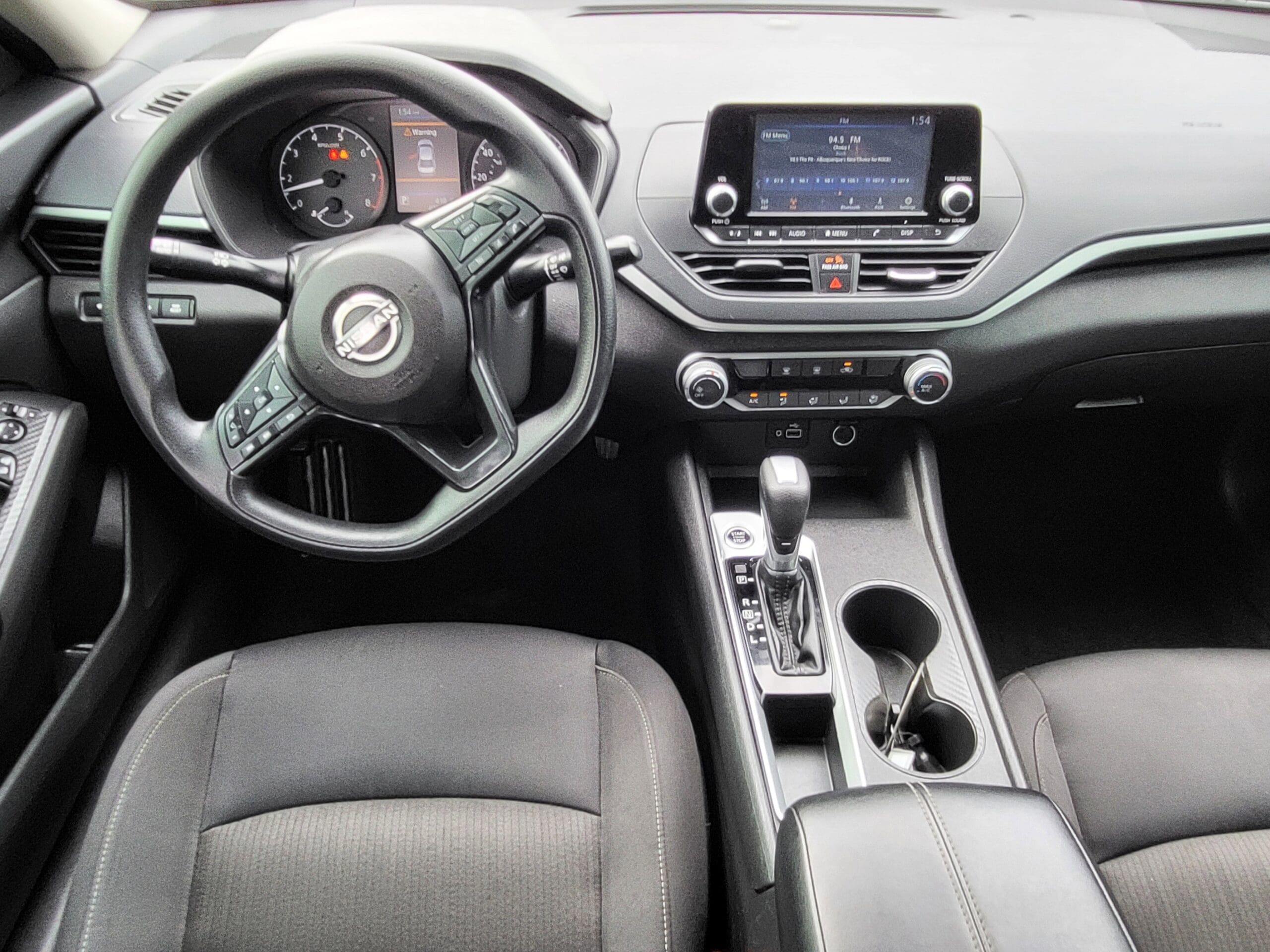 2024 Nissan Altima - Image 10