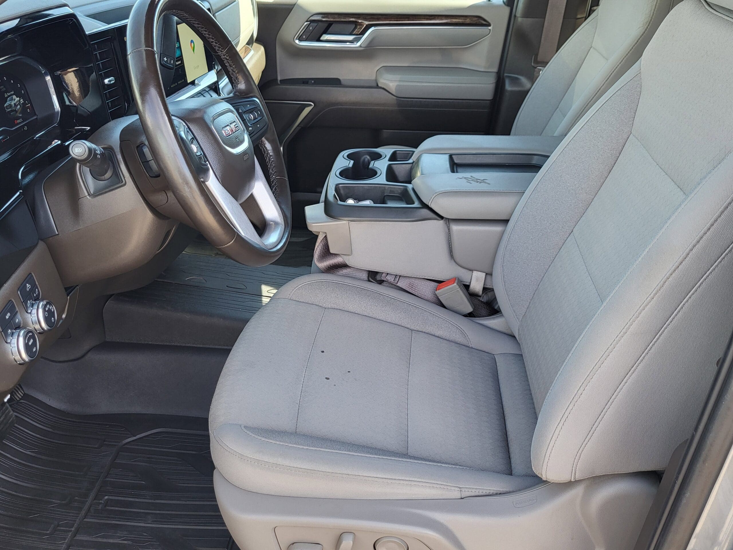 2023 GMC Sierra 1500 - Image 8