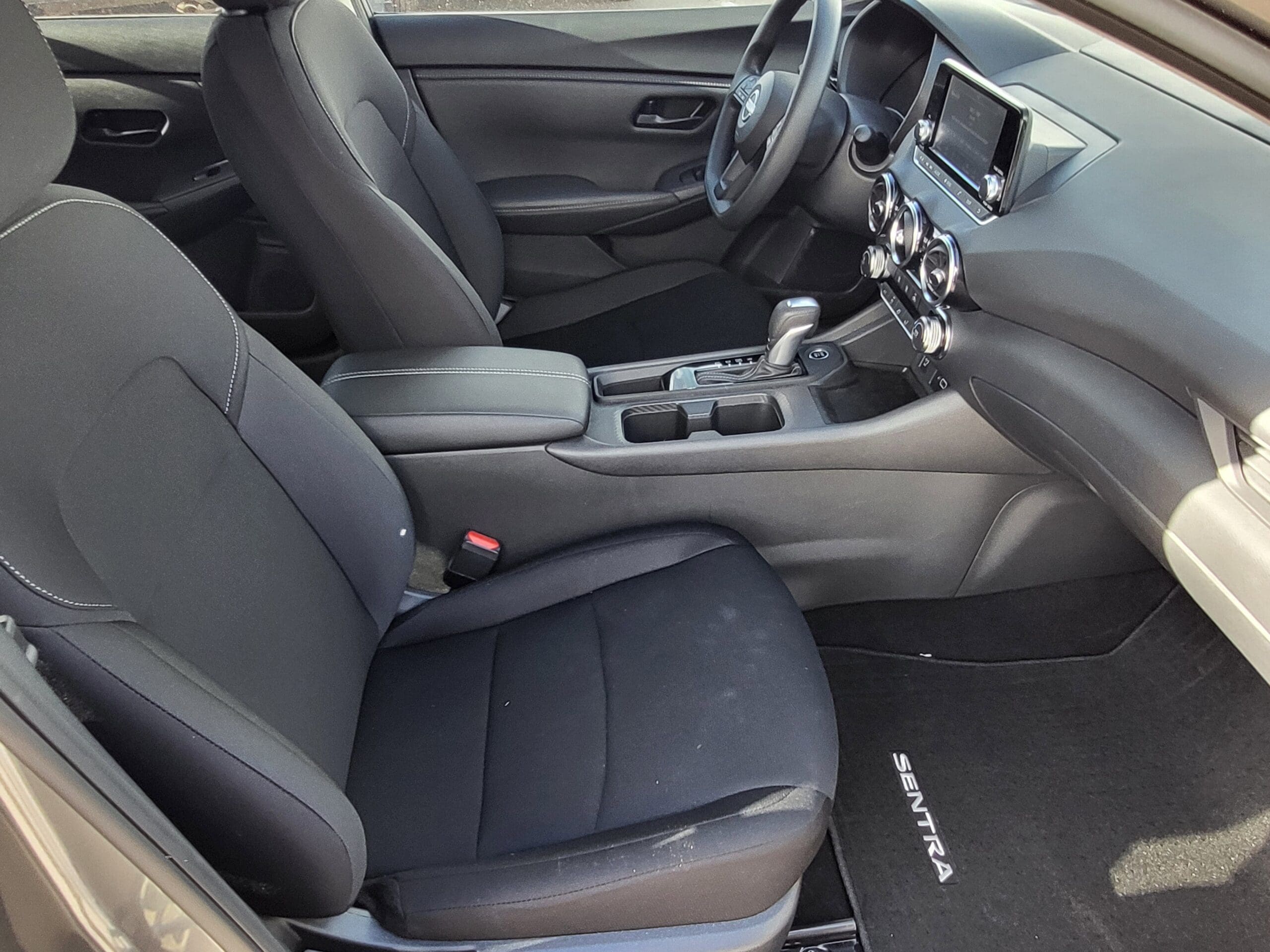 2025 Nissan Sentra - Image 15