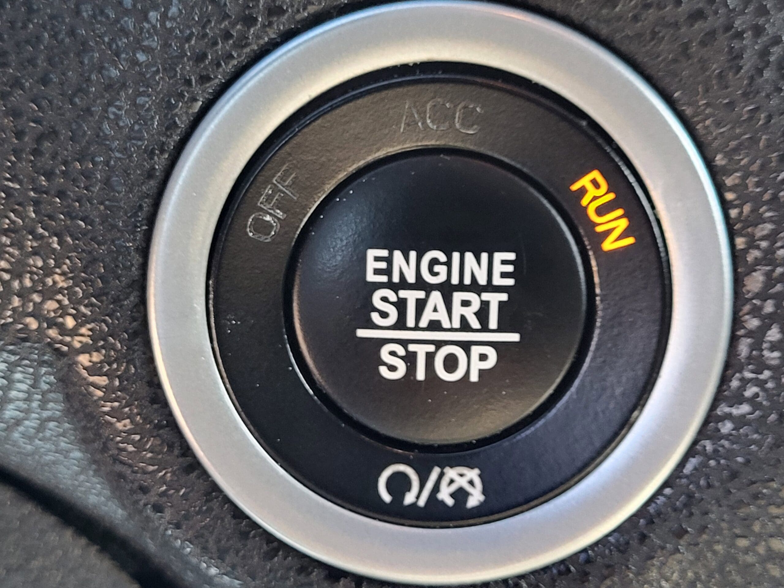 2022 Chrysler 300 - Image 24