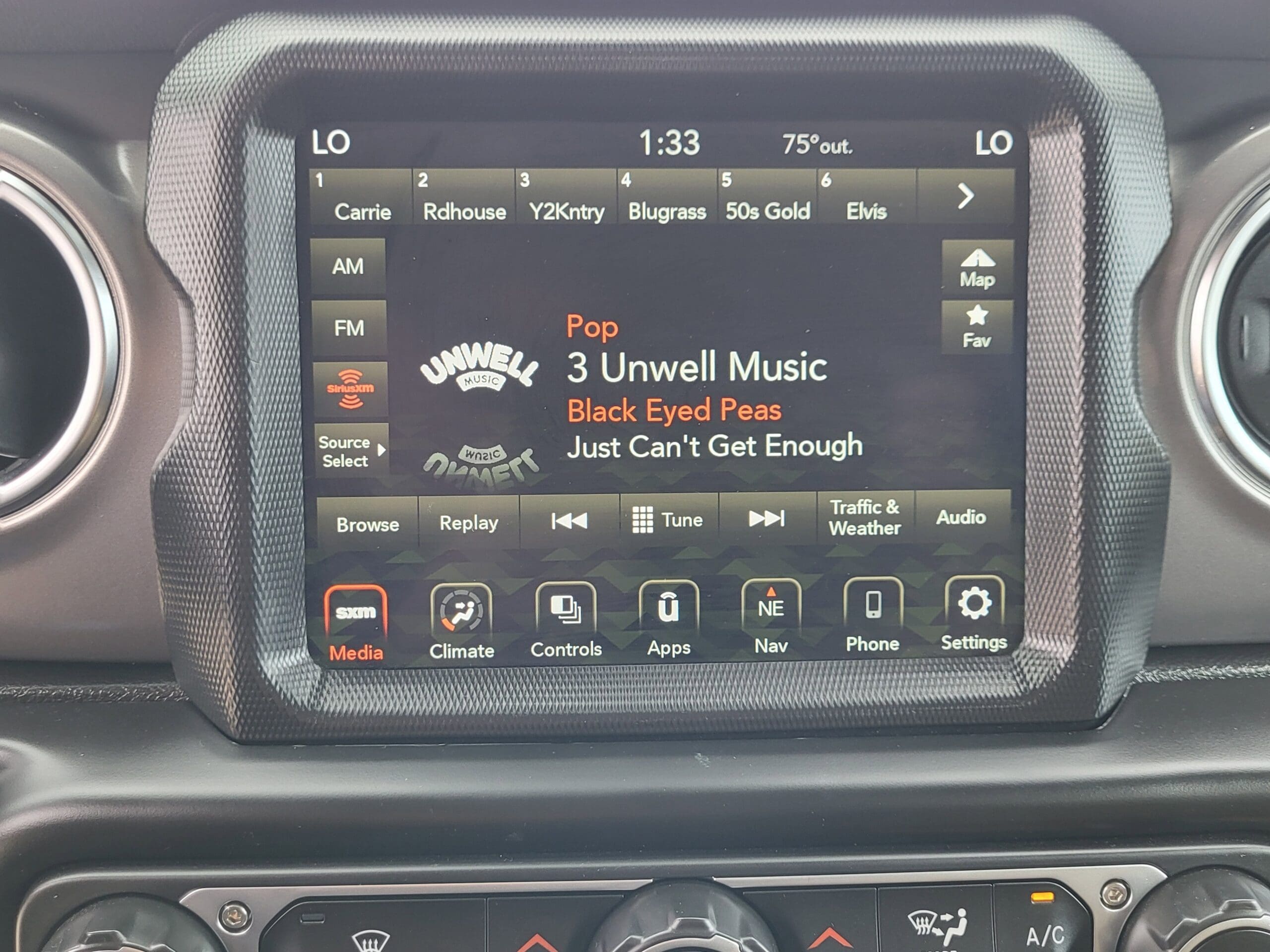 2021 Jeep Gladiator - Image 22