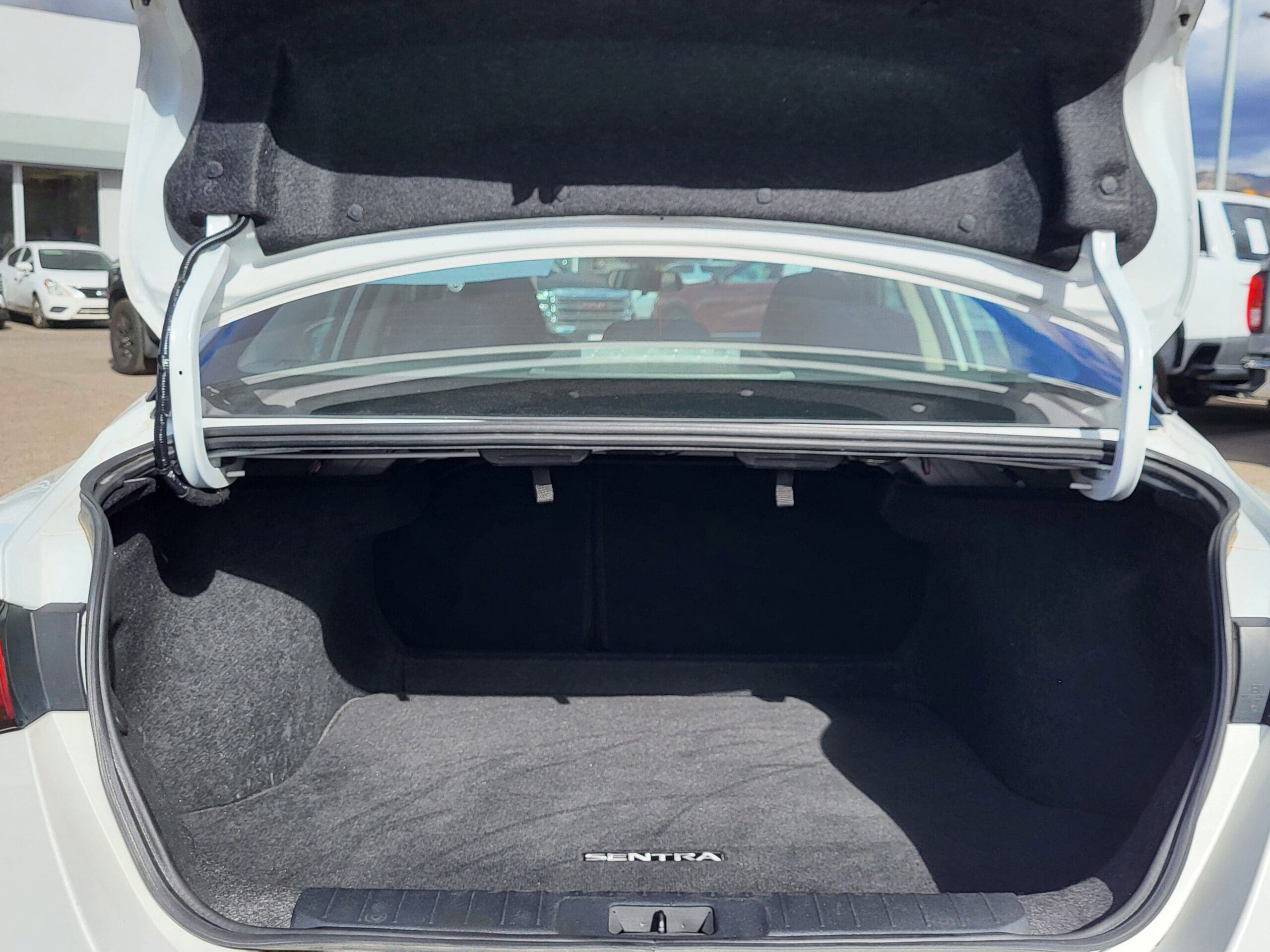 2023 Nissan Sentra - Image 12