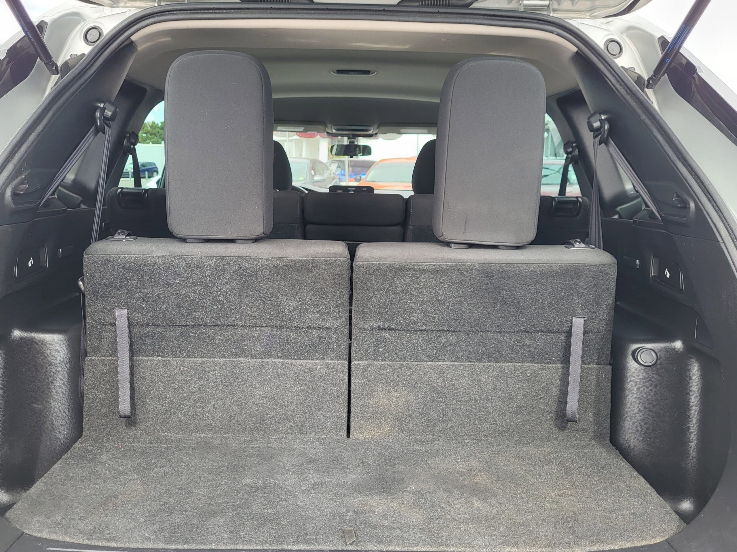 2022 Mitsubishi Outlander - Image 12