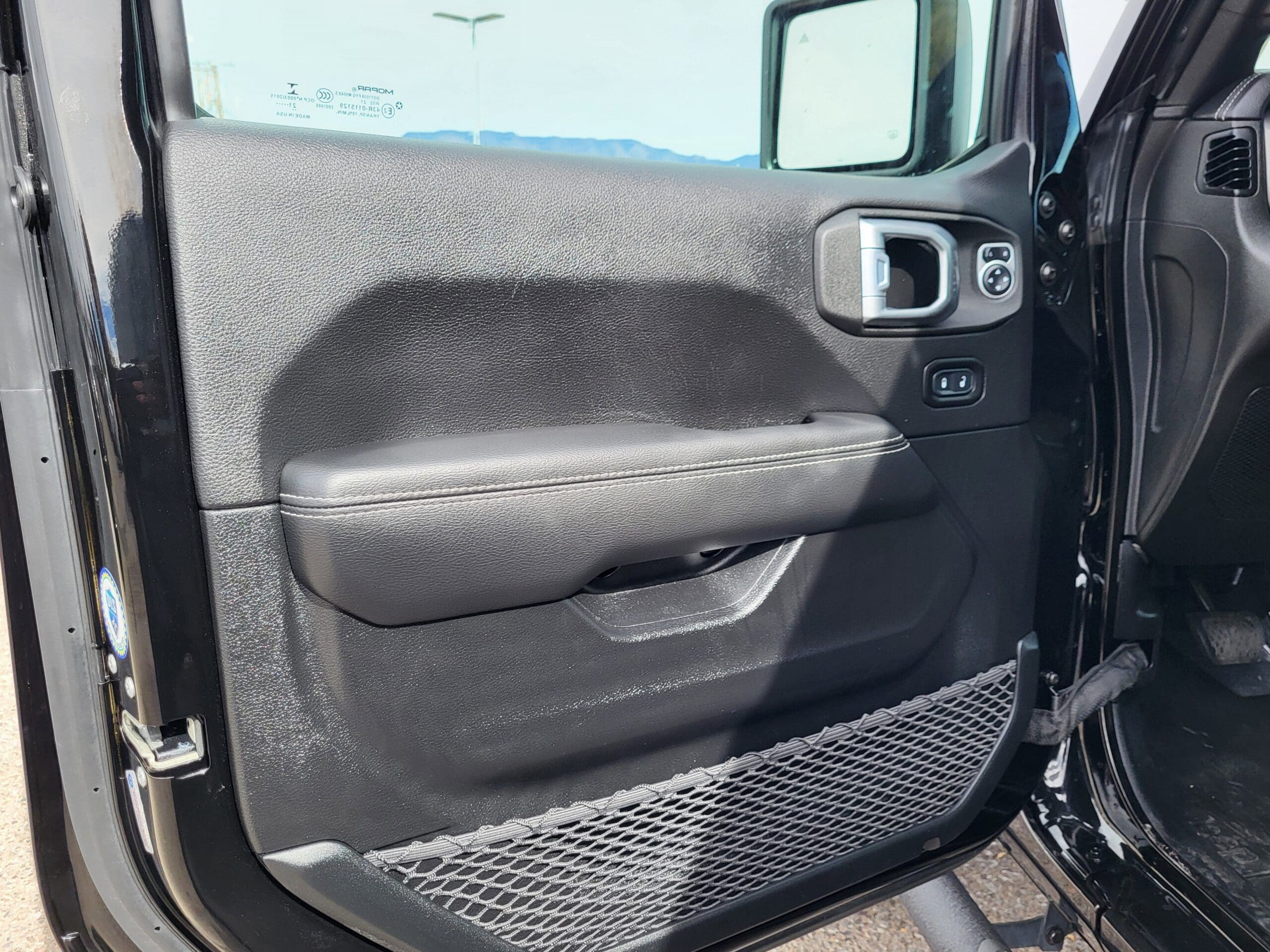 2021 Jeep Gladiator - Image 7