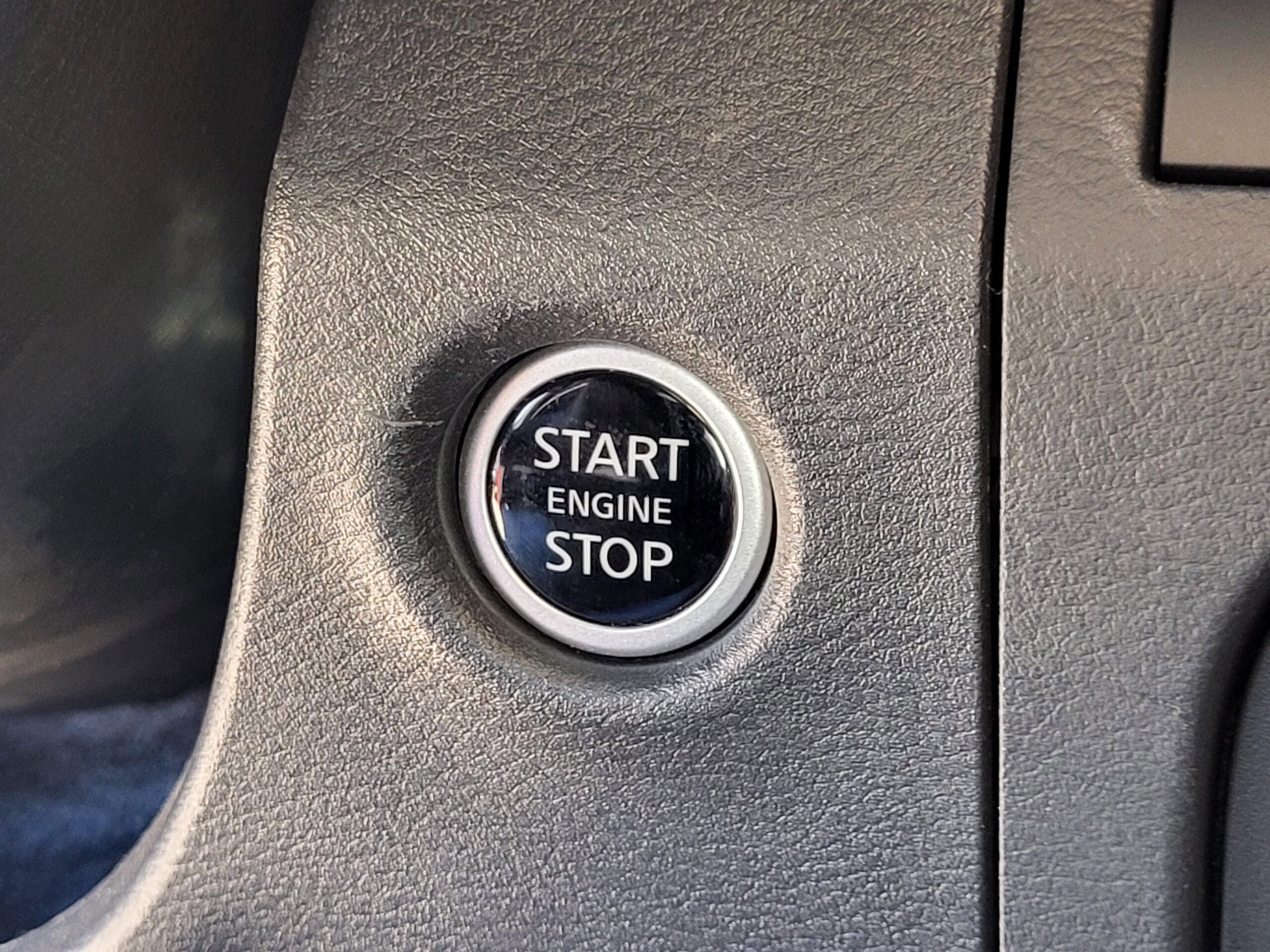 2025 Nissan Frontier - Image 26