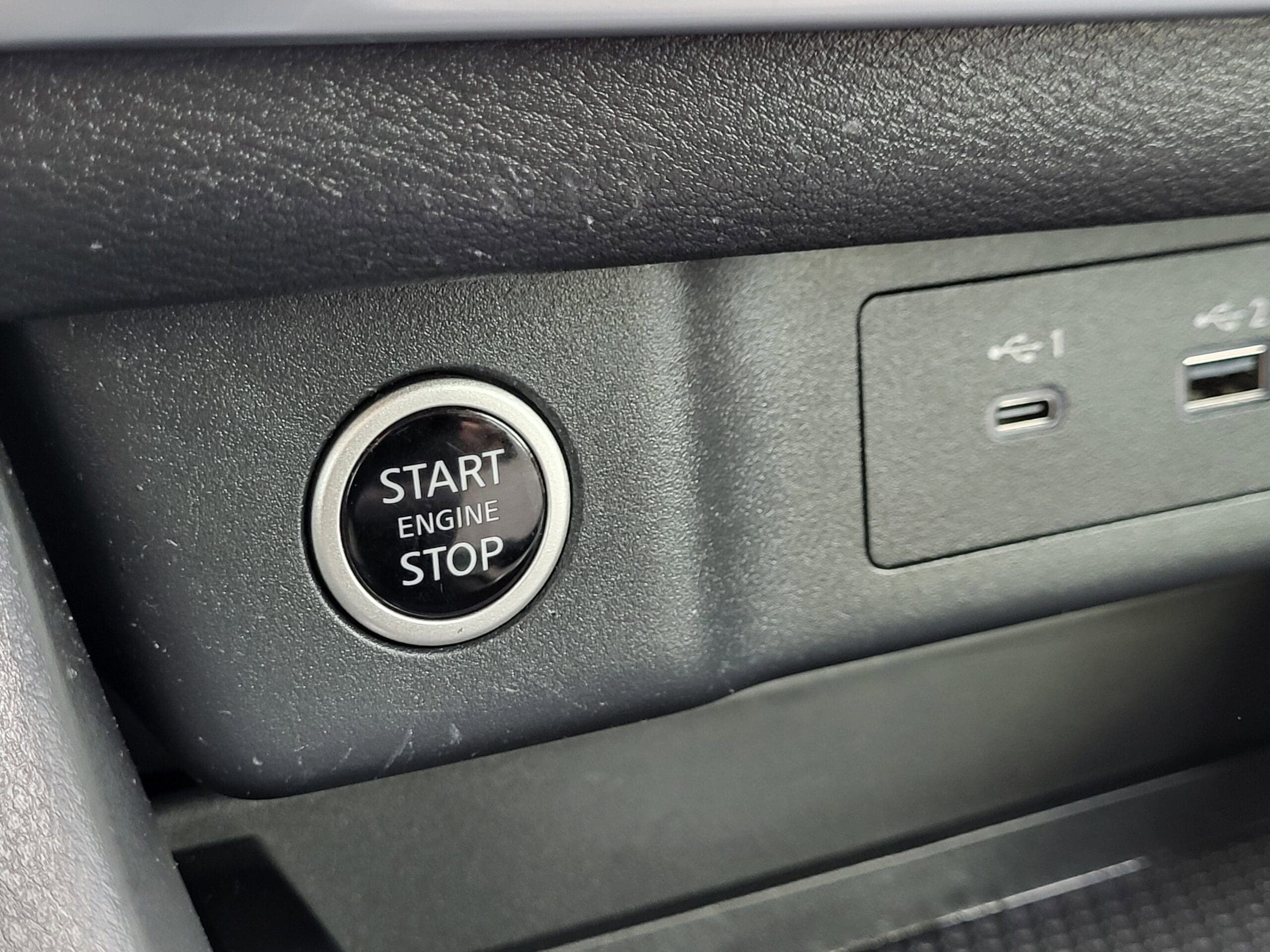 2023 Nissan Rogue - Image 26