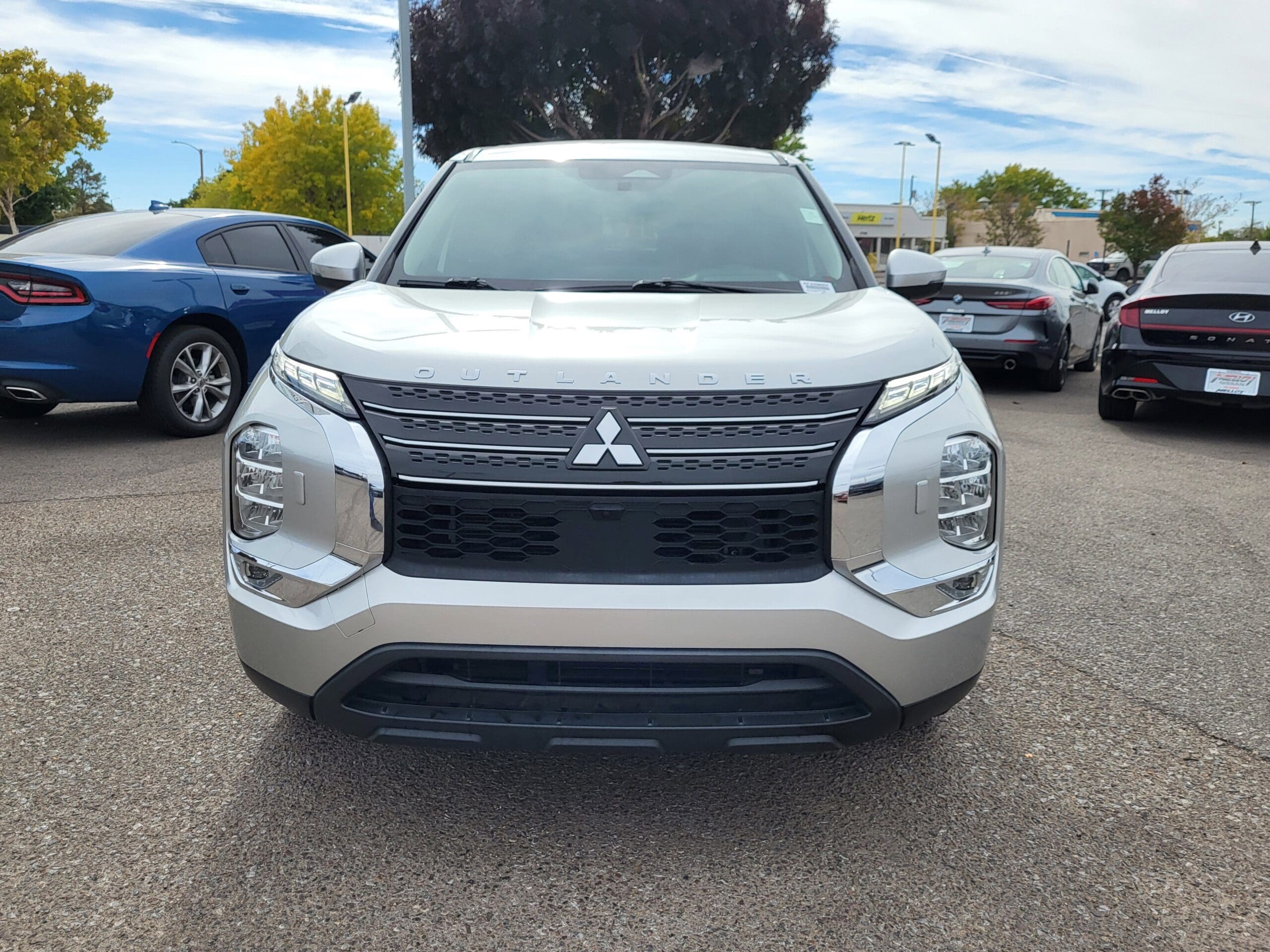 2022 Mitsubishi Outlander - Image 5