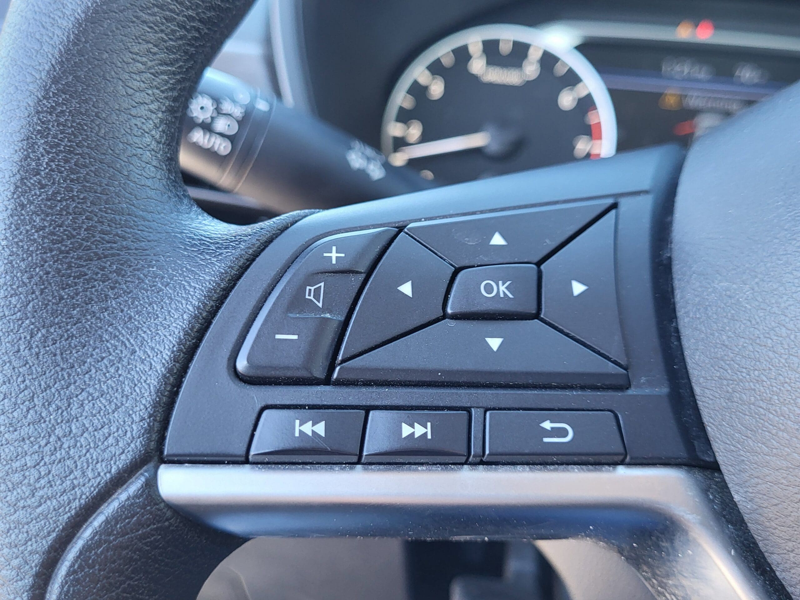 2024 Nissan Altima - Image 18