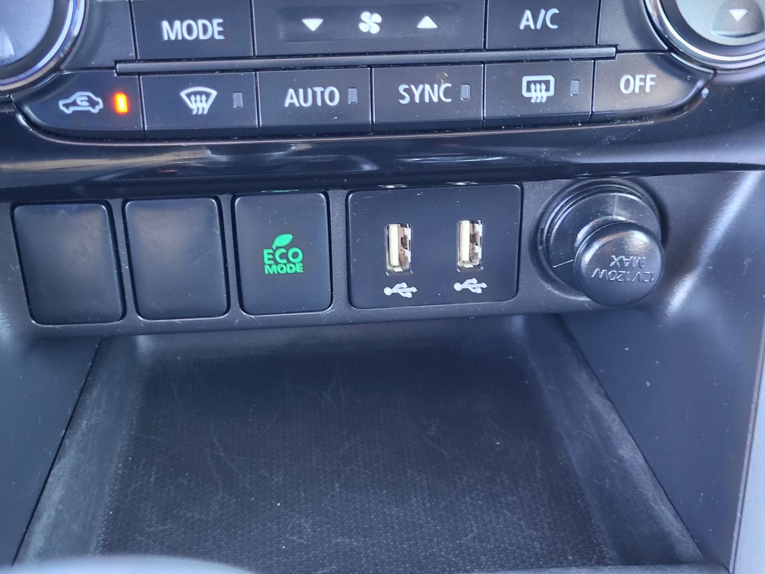 2024 Mitsubishi Eclipse Cross - Image 26