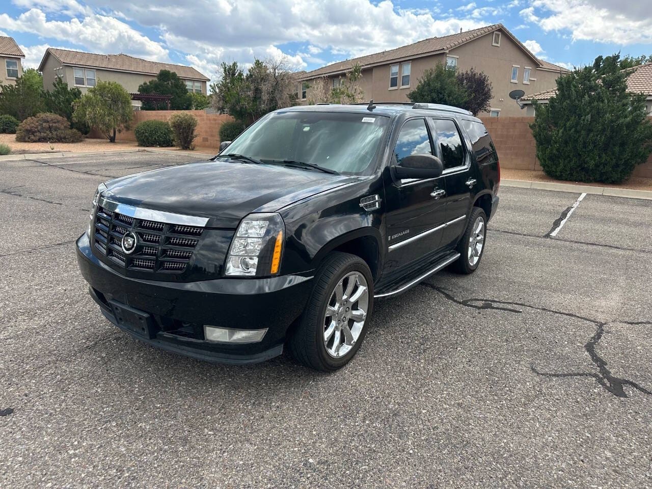 2007 Cadillac Escalade - Image 2
