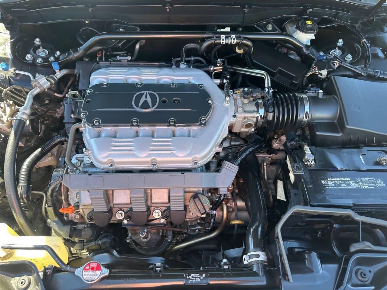 2010 Acura TL - Image 12