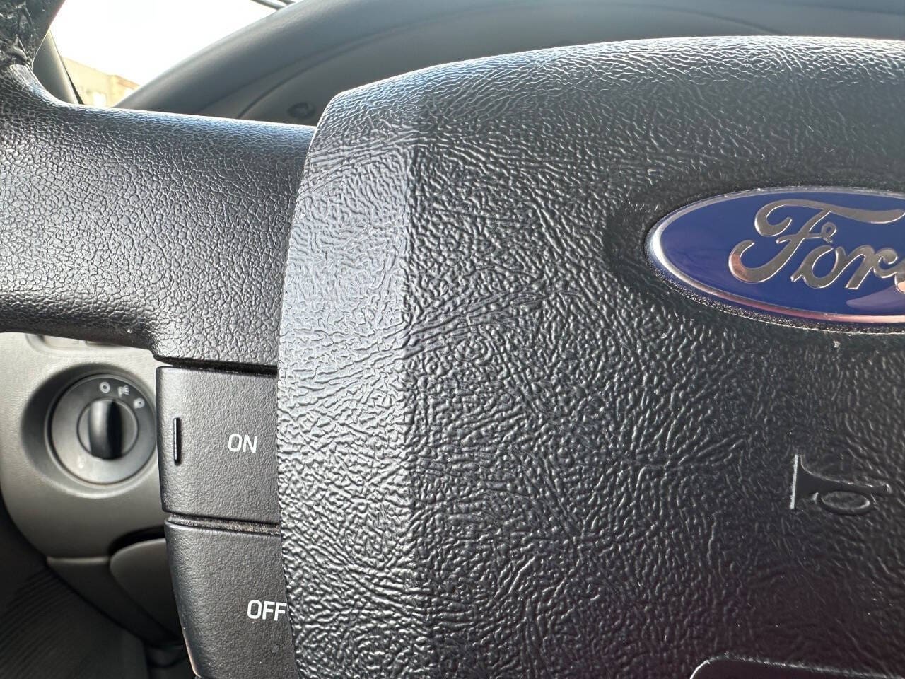 2010 Ford Ranger - Image 13