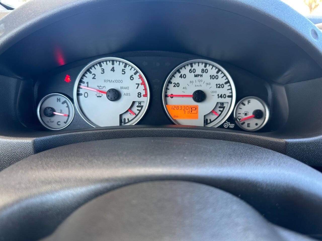 2010 Nissan Frontier - Image 13