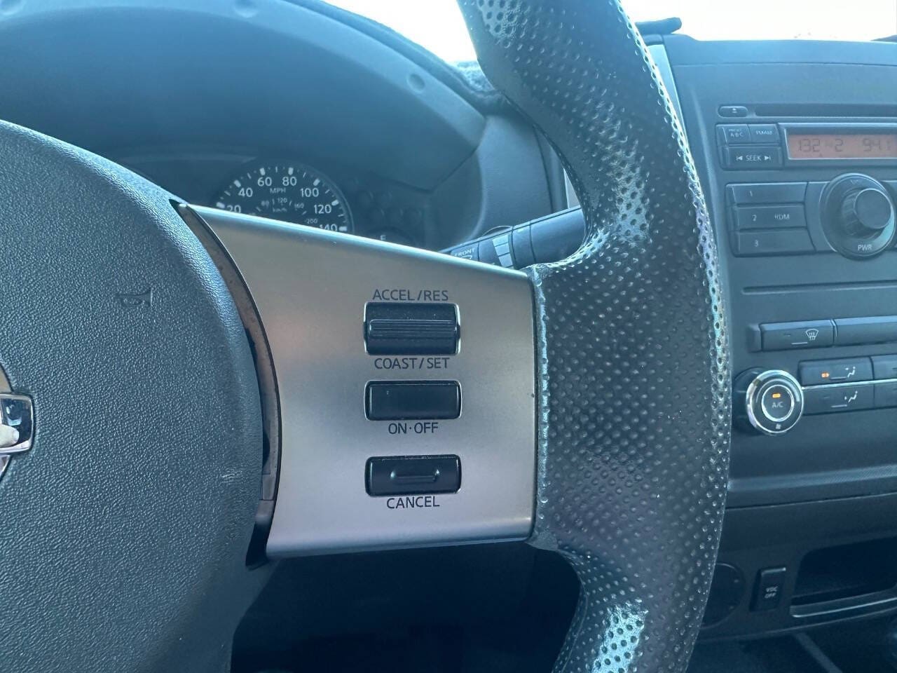 2010 Nissan Frontier - Image 13